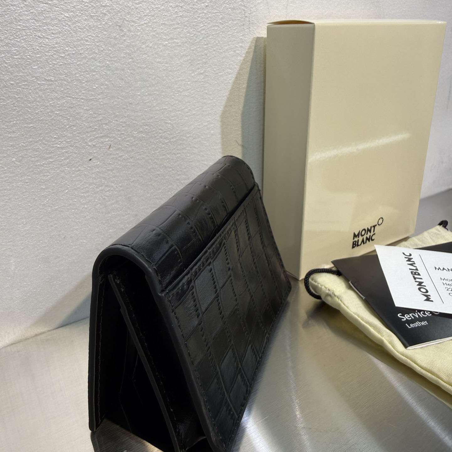 Montblanc 4cc Card Holder Embossed Croco - DesignerGu