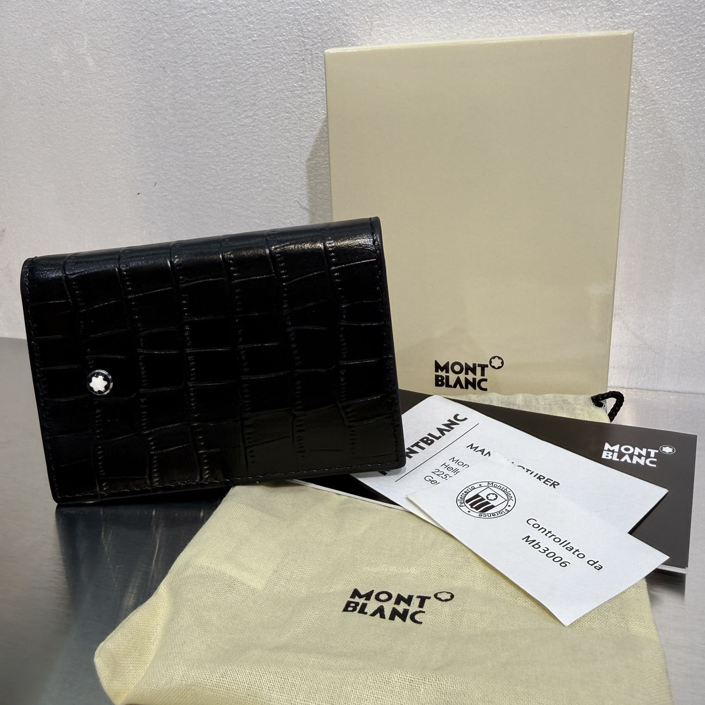 Montblanc 4cc Card Holder Embossed Croco - DesignerGu