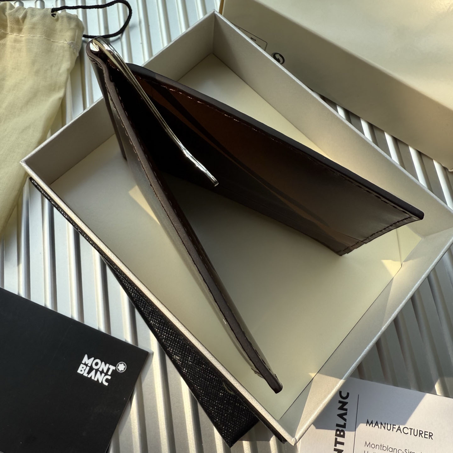 Montblanc Meisterstück Wallet 6cc with Money Clip - DesignerGu