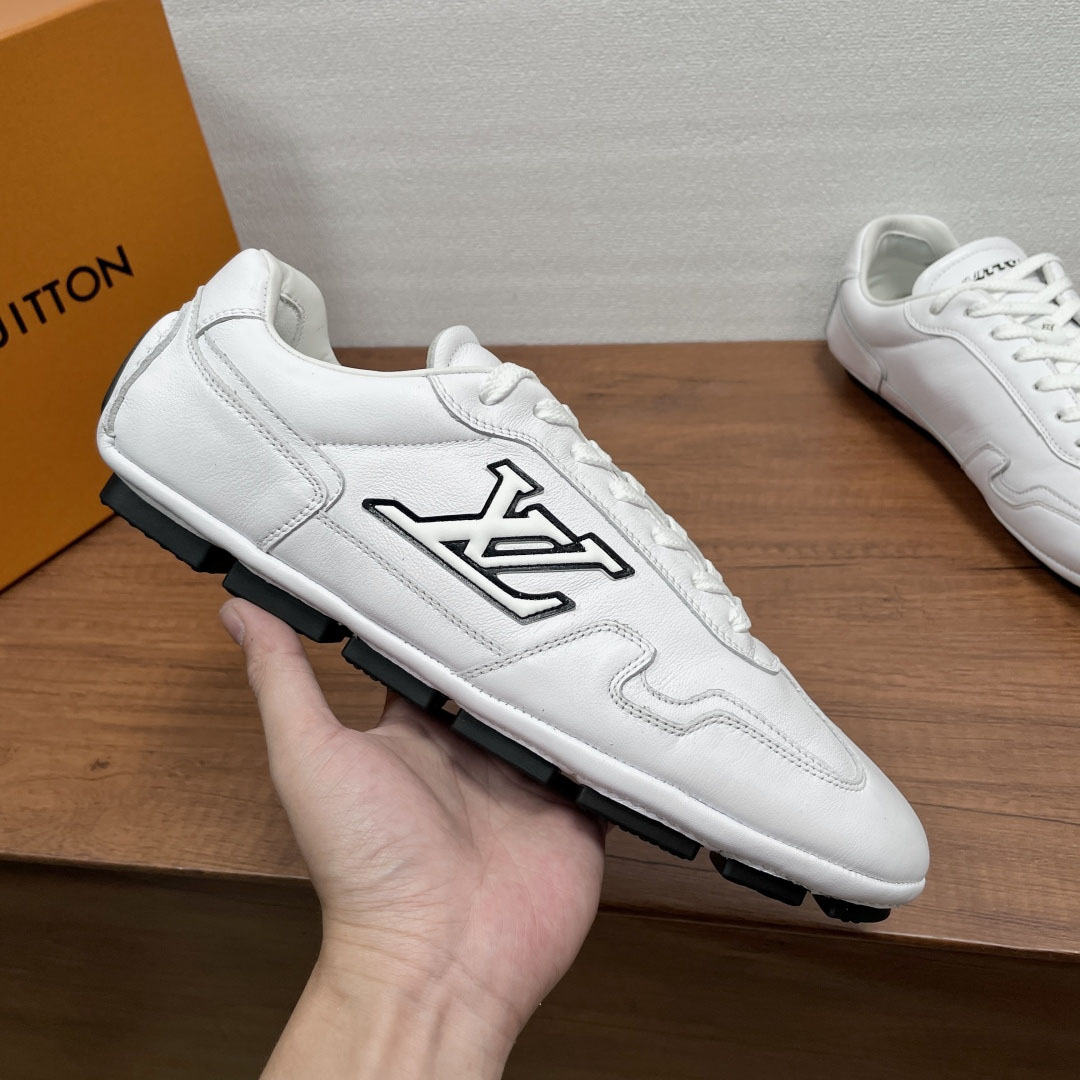 Louis Vuitton LV Rally Sneaker 1AIXEX - DesignerGu
