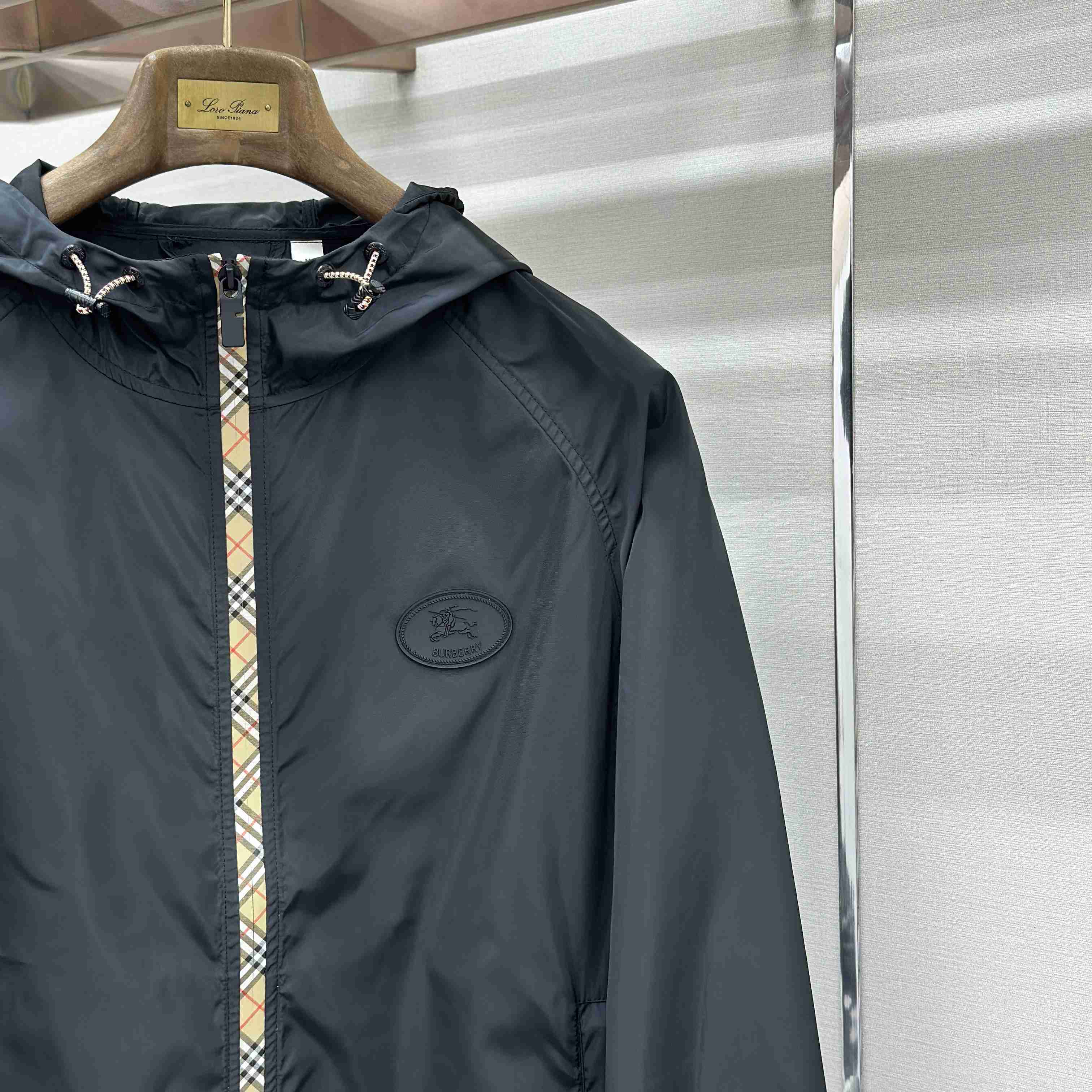 Burberry Nylon Clapton Hooded Jacket - DesignerGu