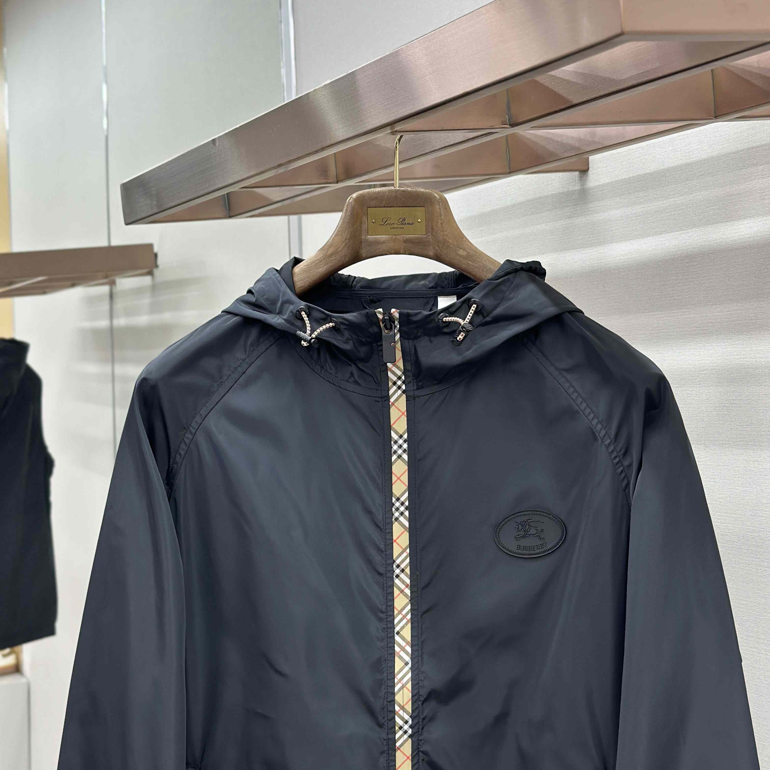 Burberry Nylon Clapton Hooded Jacket - DesignerGu