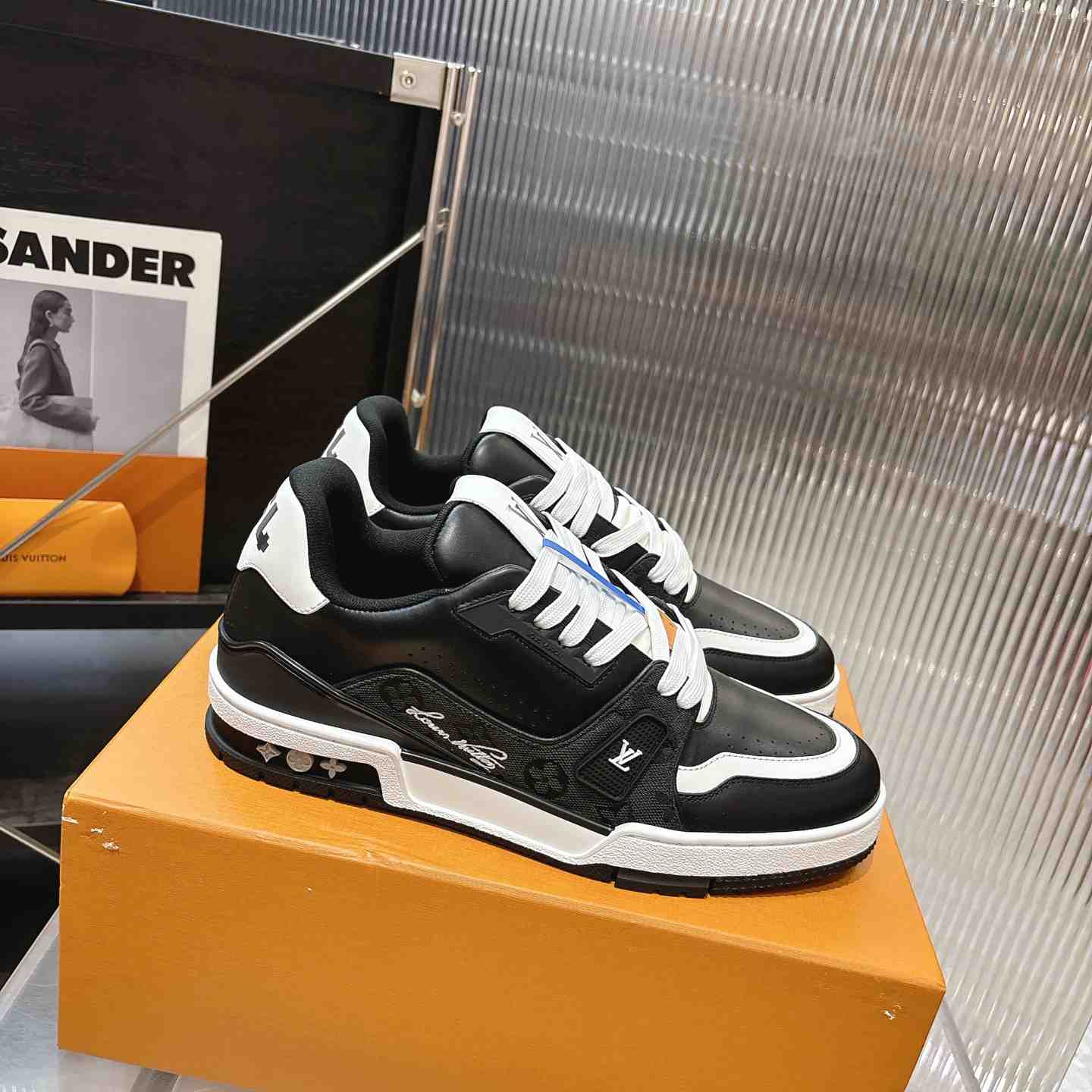 Louis Vuitton LV Trainer Sneaker 1AJ312 (upon uk size） - DesignerGu