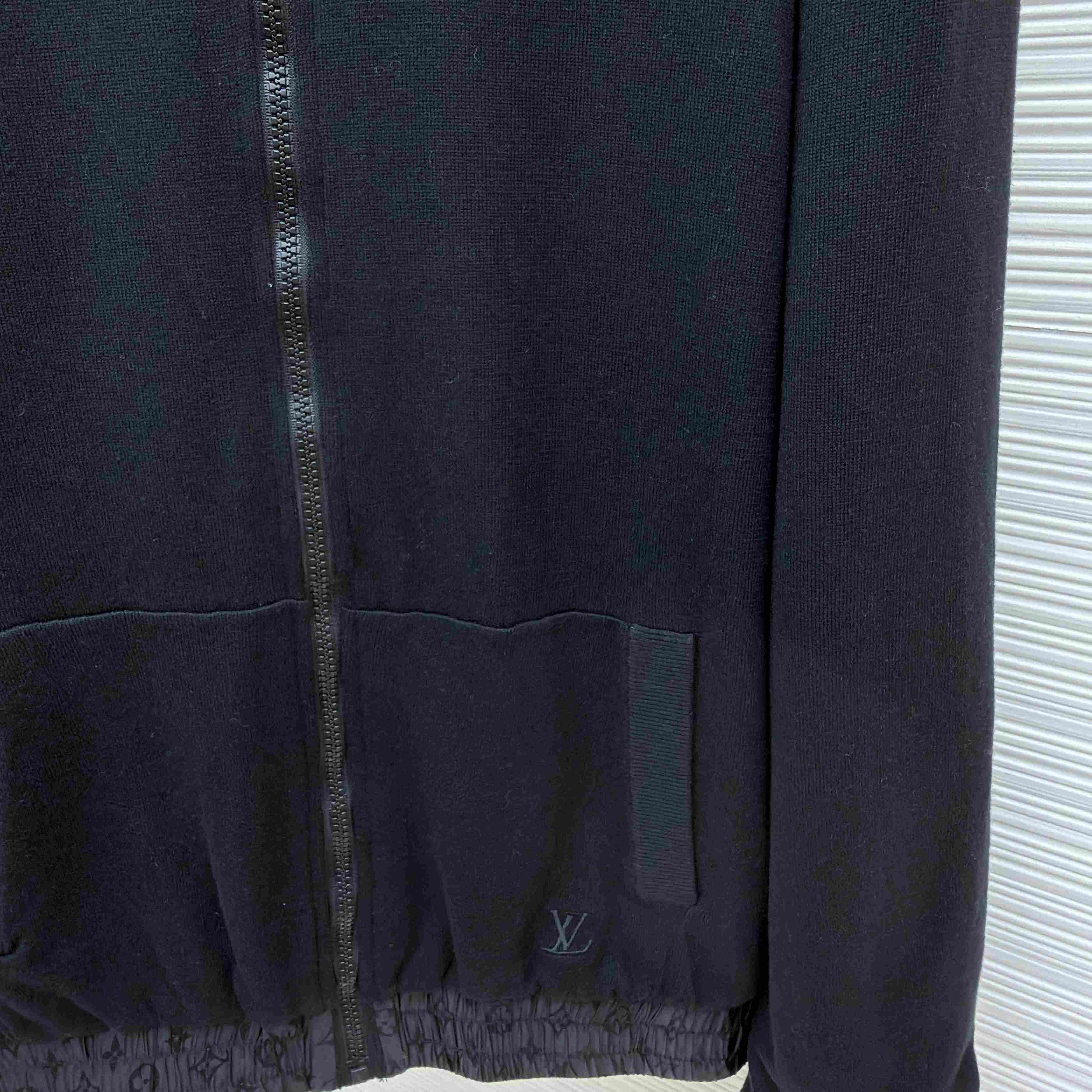Louis Vuitton Monogram Reversible Light Bomber 1AAU4U - DesignerGu
