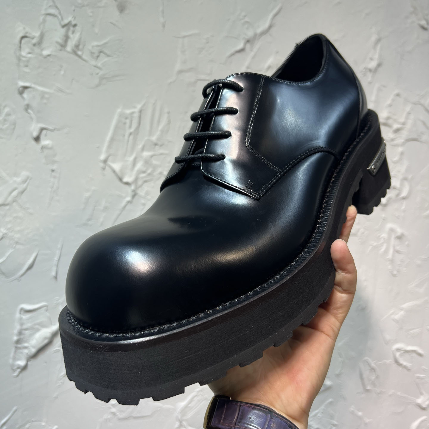 Balenciaga Venom Leather Derbies - DesignerGu