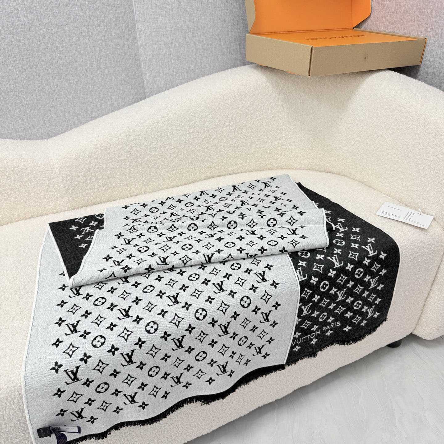 Louis Vuitton Forevergram Scarf  - DesignerGu