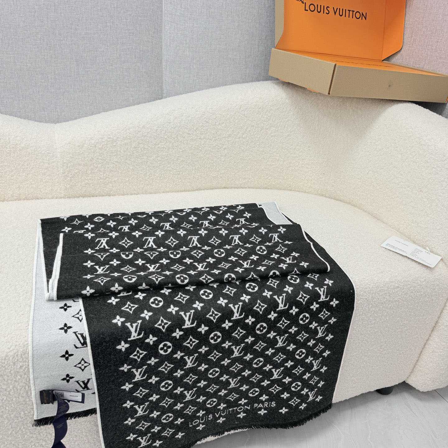Louis Vuitton Forevergram Scarf  - DesignerGu