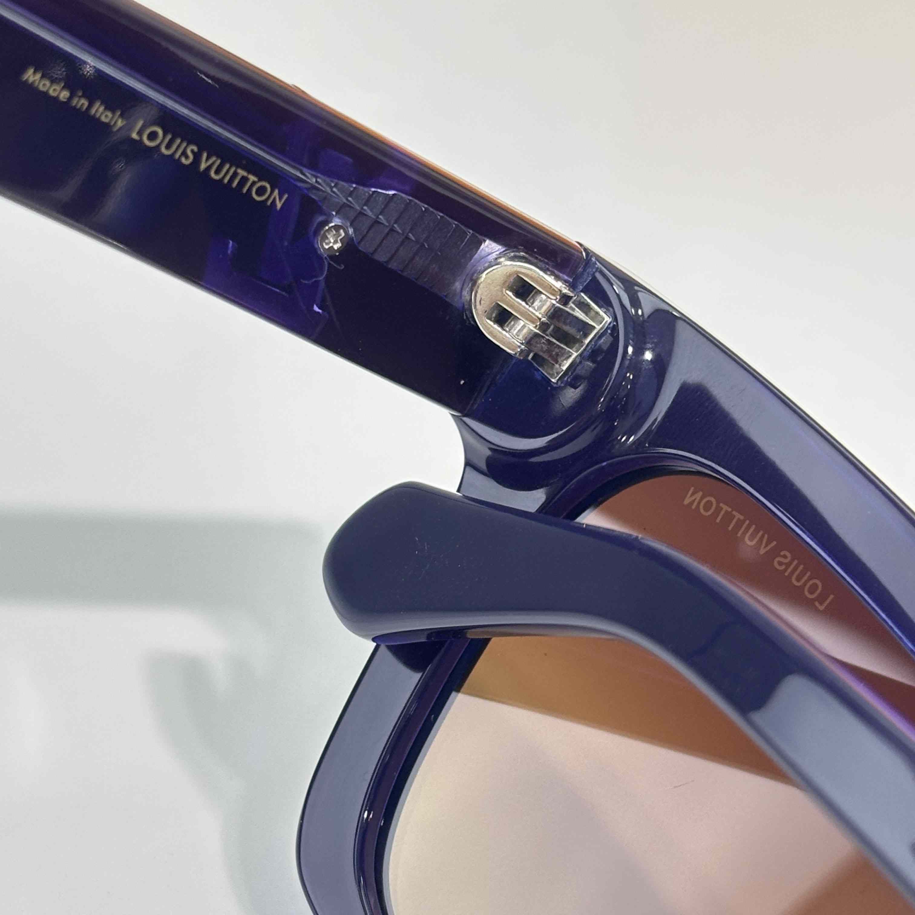 Louis Vuitton Z1702E Sunglasses   - DesignerGu