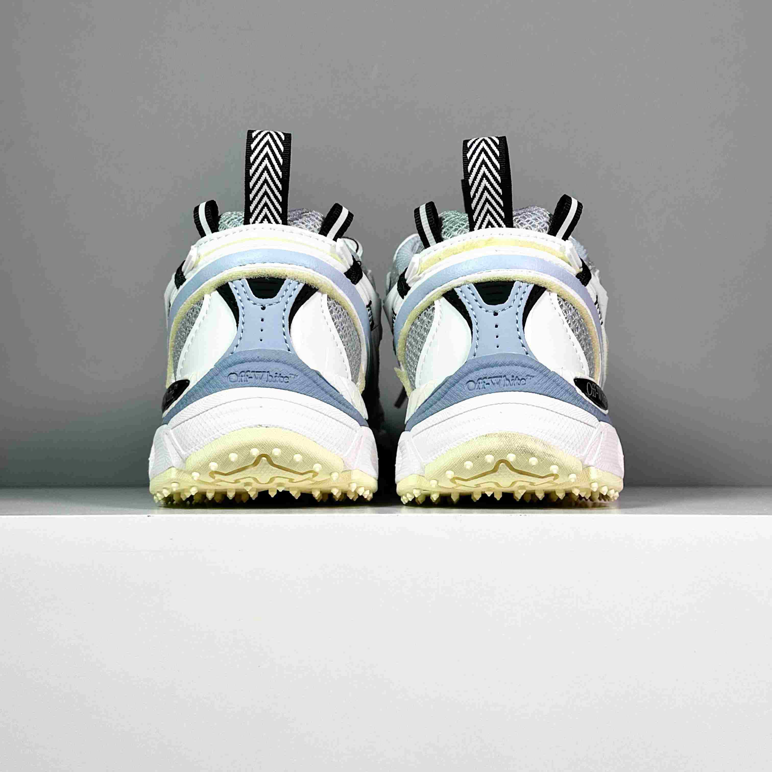 Off-White Blue & White 'Be Right Back' Sneakers - DesignerGu