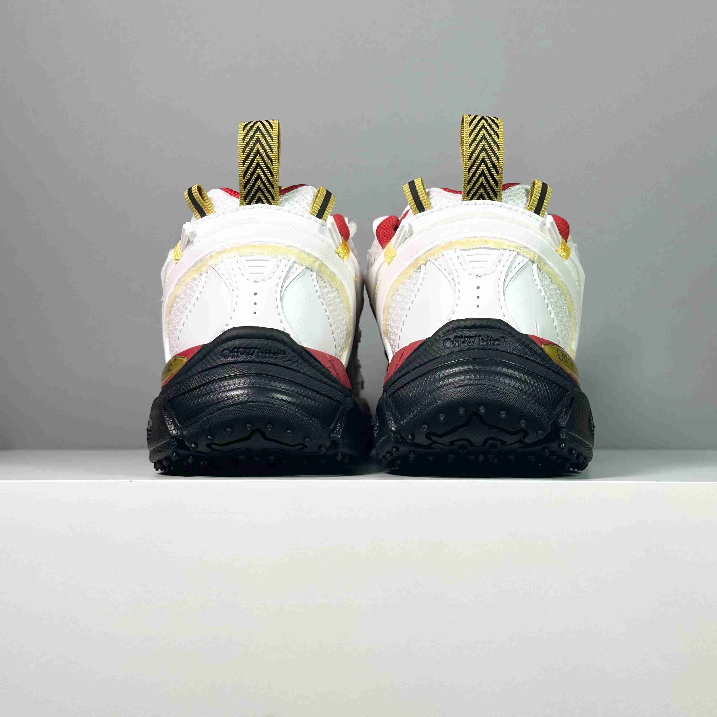 Off-White Be Right Back Holiday Exclusive Runner Sneakers - DesignerGu