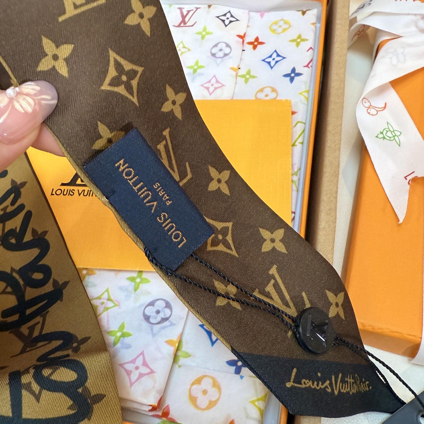 Louis Vuitton LV Script BB Bandeau M97876 - DesignerGu
