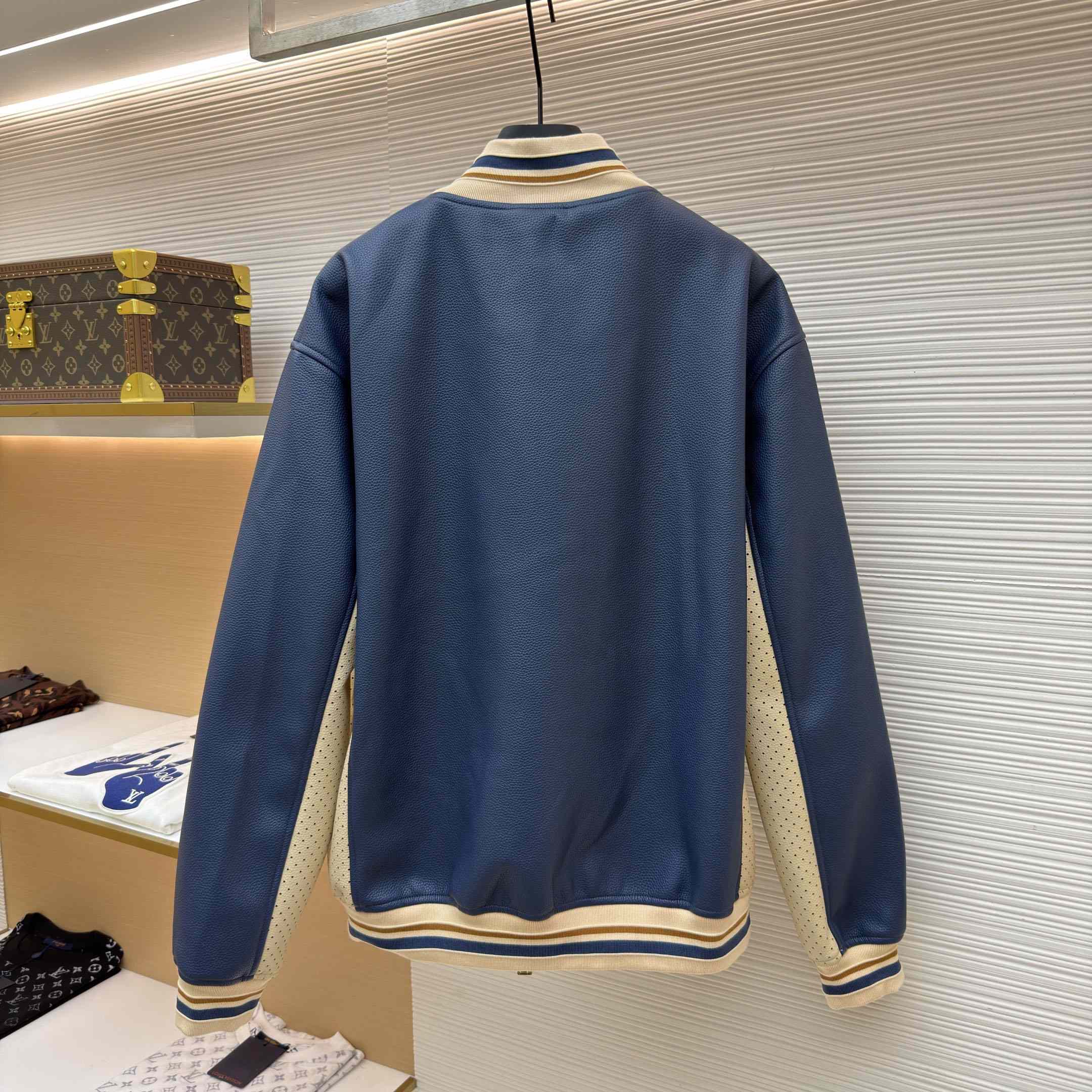Louis Vuitton Sporty Leather Track Top 1AK6V2 - DesignerGu