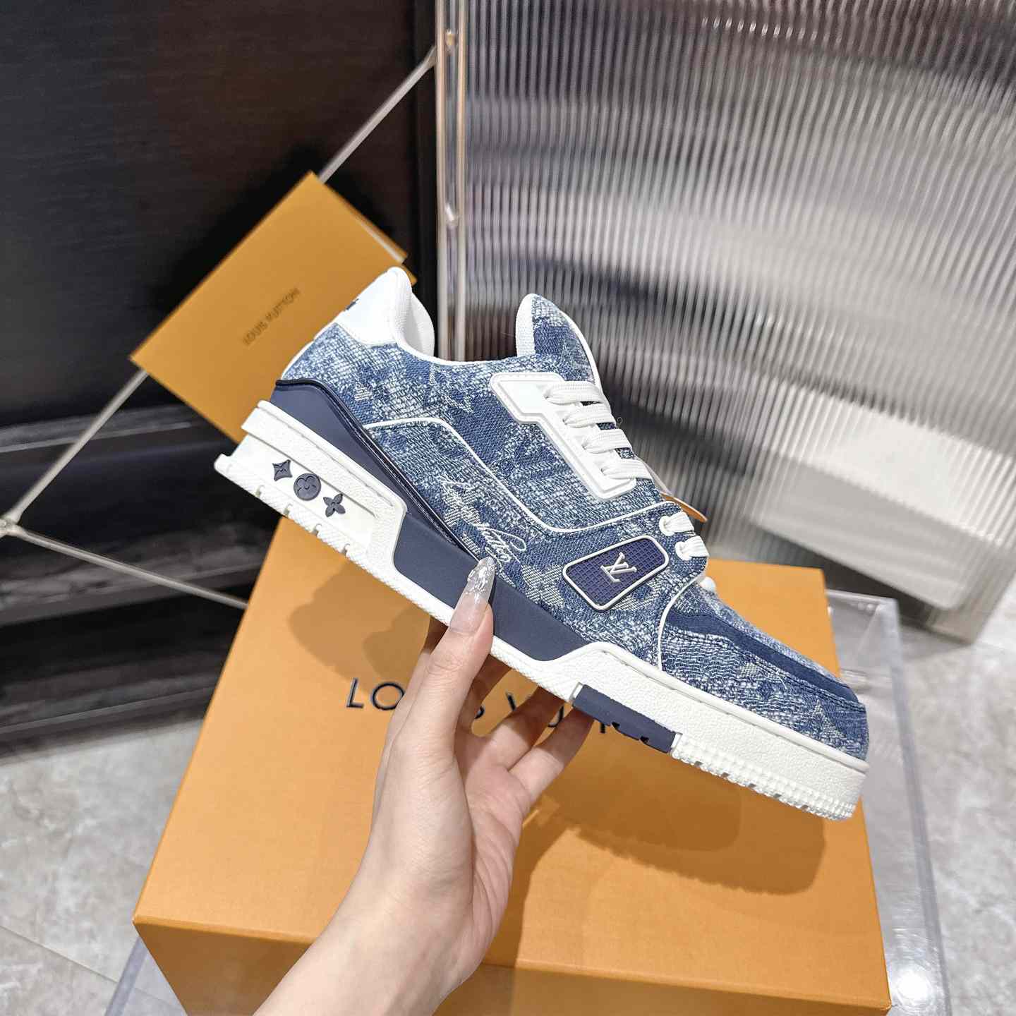 Louis Vuitton LV Trainer Sneaker 1AJAR0 (upon uk size） - DesignerGu