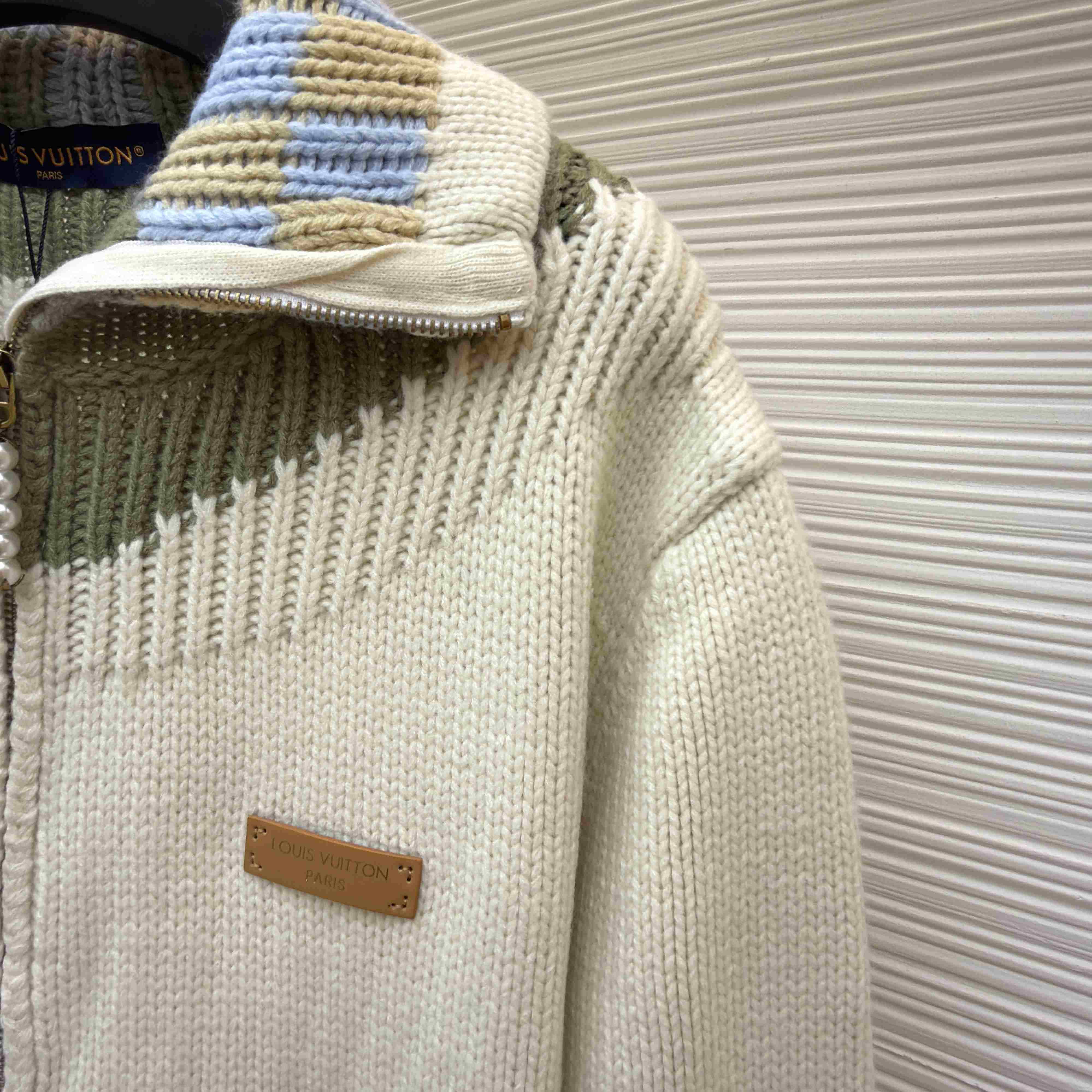 Louis Vuitton Zipped Intarsia Track Top 1AJUVN - DesignerGu
