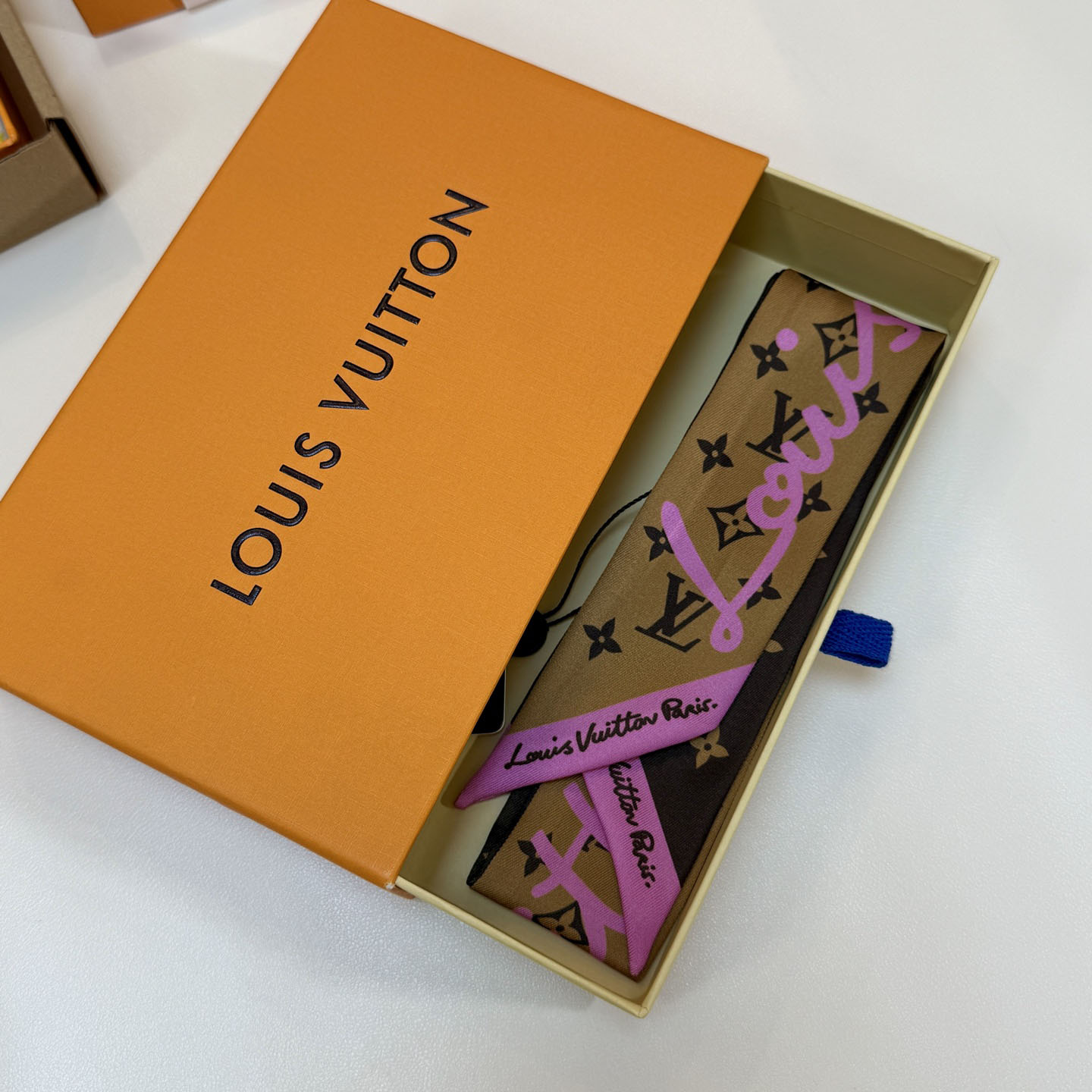 Louis Vuitton LV Script BB Bandeau M97876 - DesignerGu