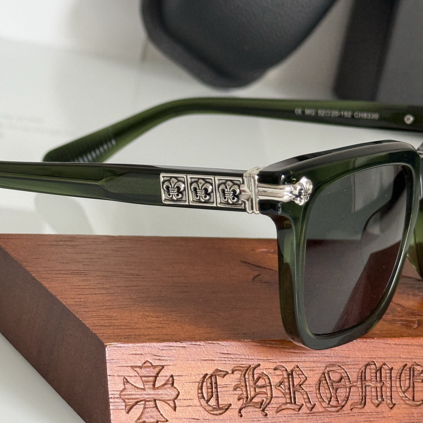 Chrome Hearts CH8330 Glasses - DesignerGu