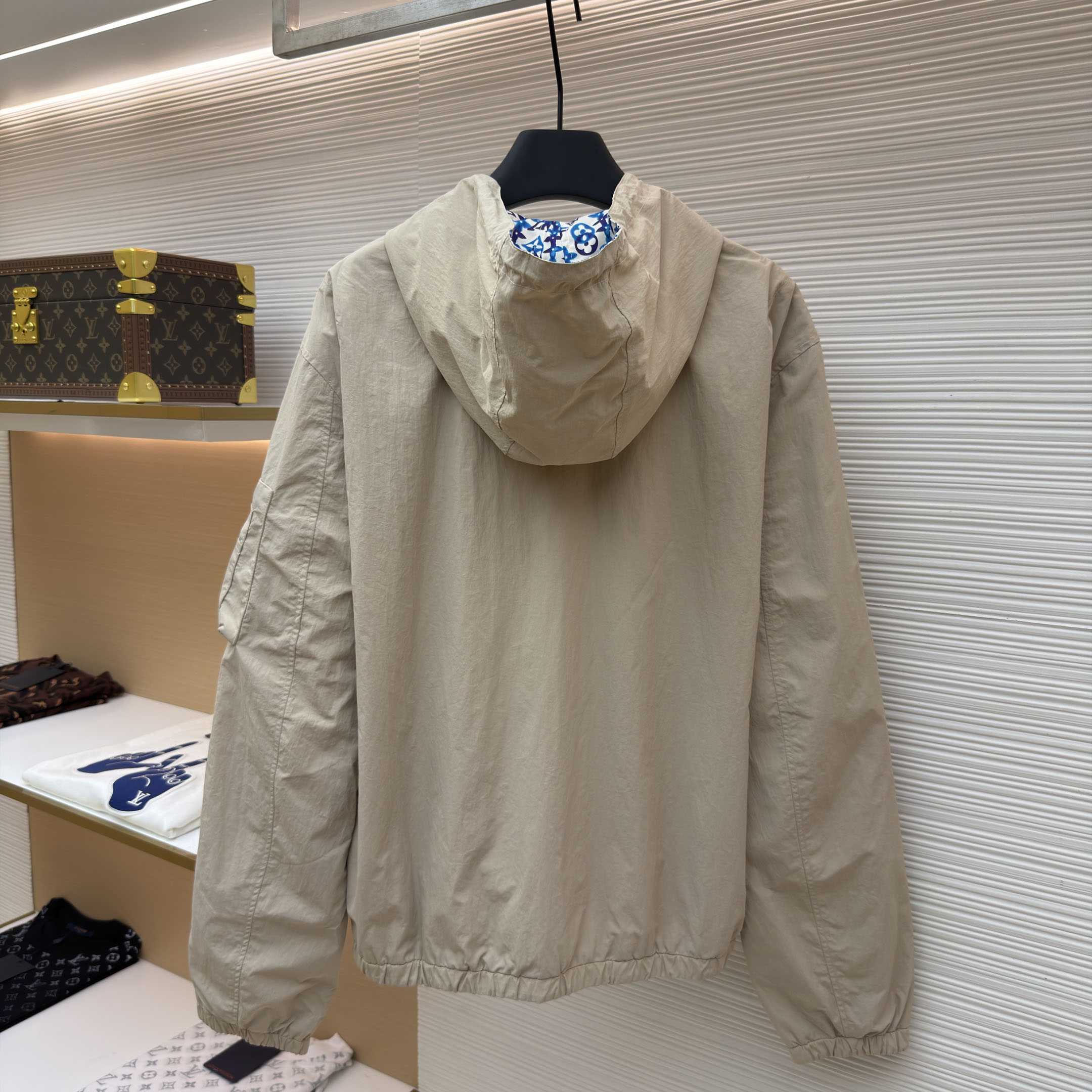 Louis Vuitton Reversible Windbreaker 1AJUW3 - DesignerGu