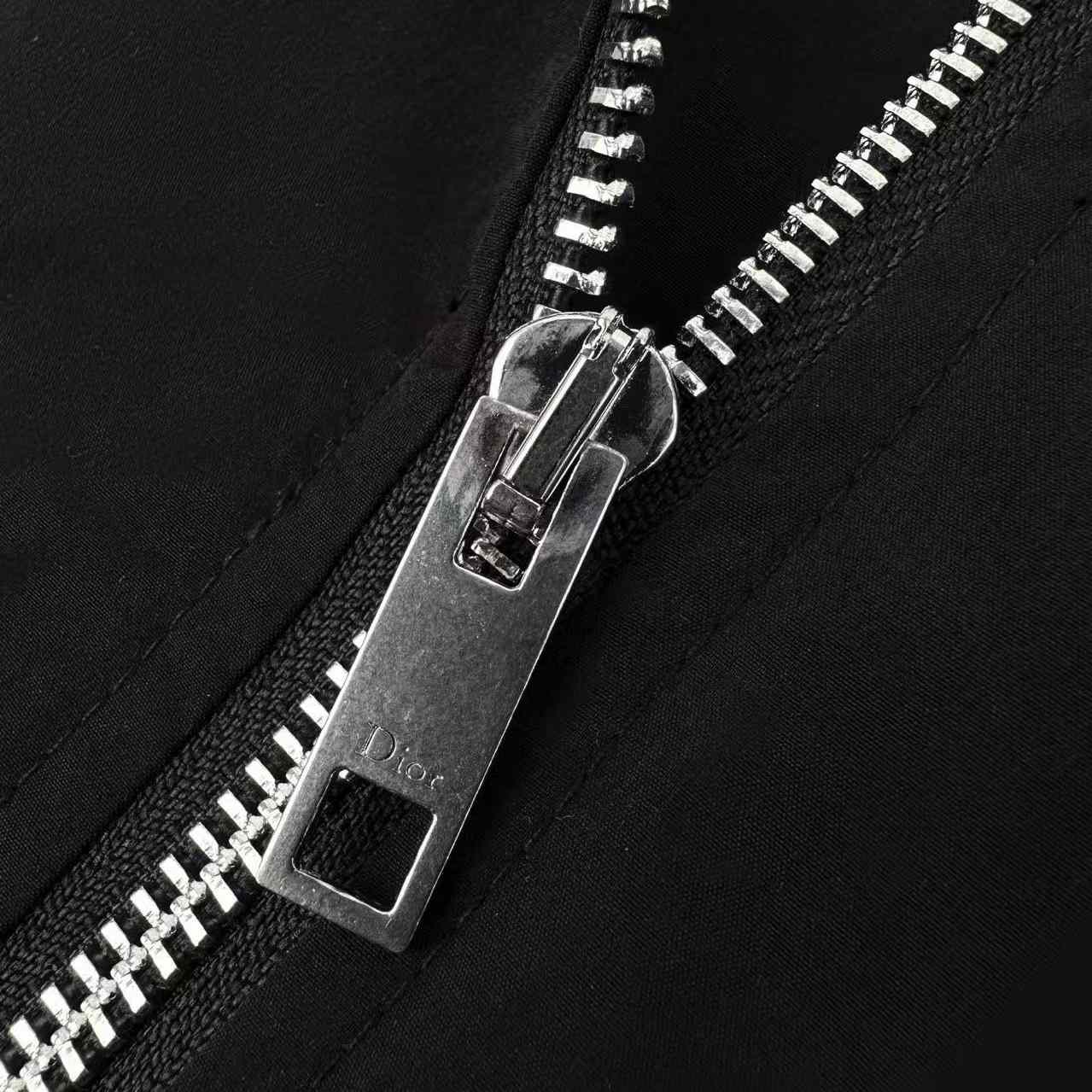 Dior Zipped Shirt With Dior Médaillon Patch - DesignerGu