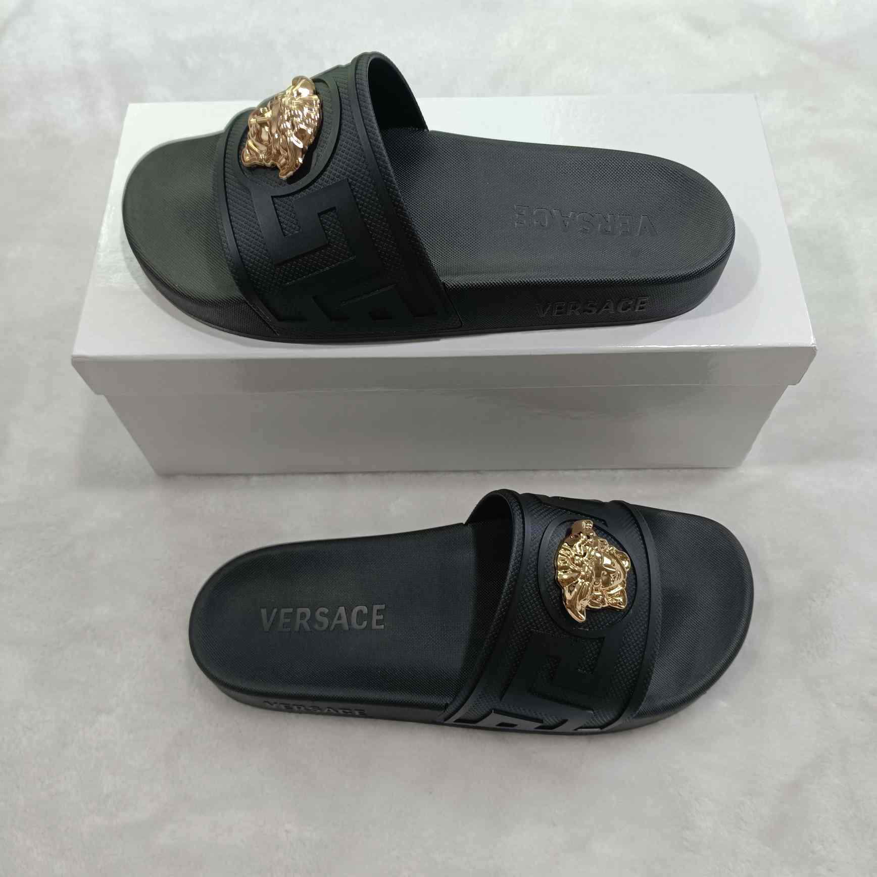 Versace Medusa Rubber Slide Sandals - DesignerGu