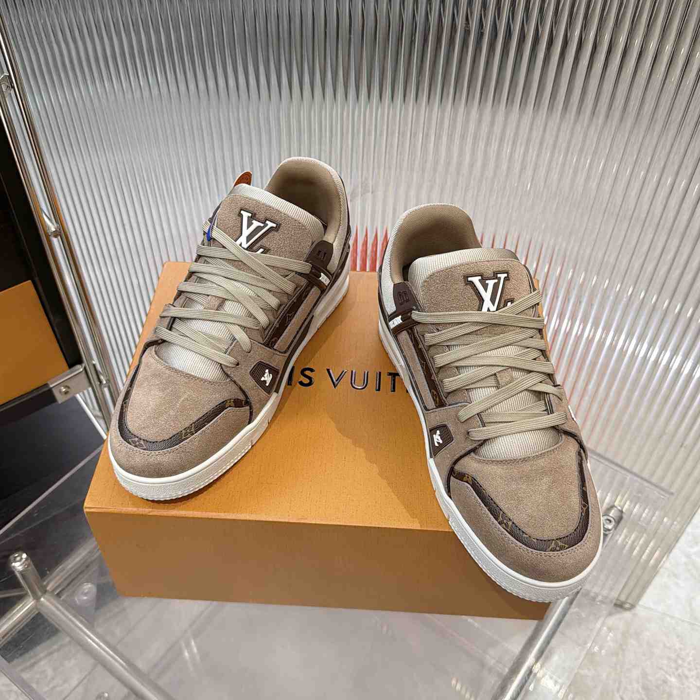 Louis Vuitton LV Trainer Sneaker 1AKB6R（upon uk size） - DesignerGu
