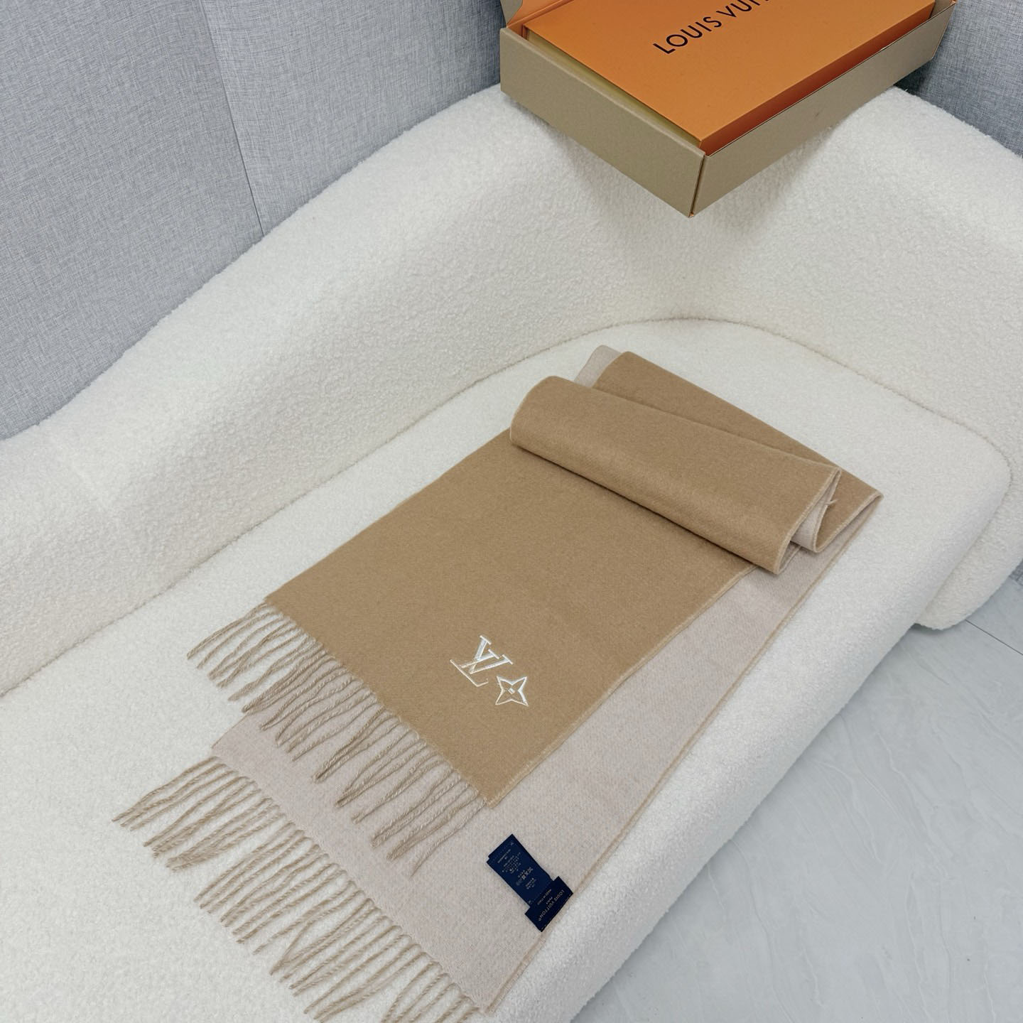 Louis Vuitton LV Dual Scarf - DesignerGu