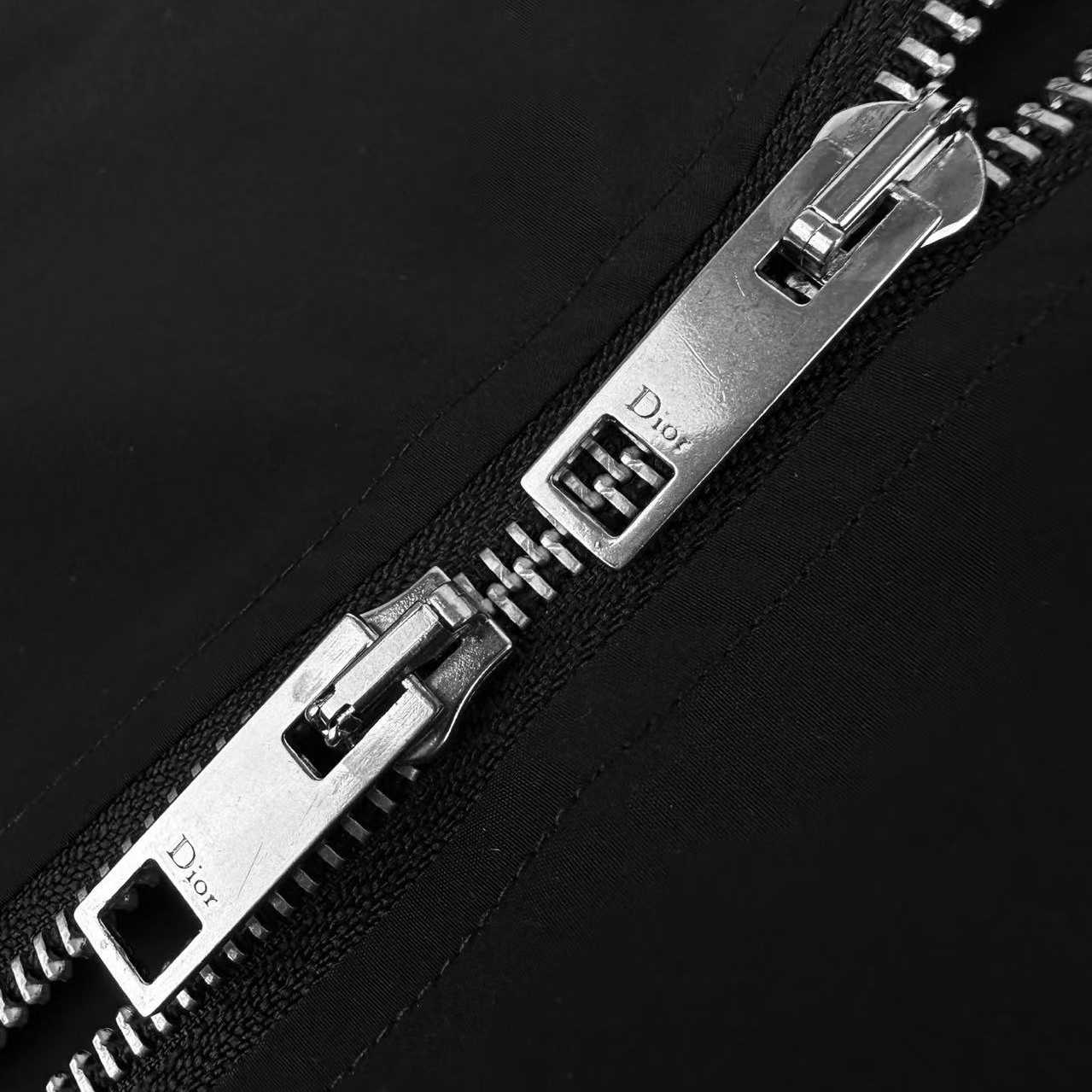 Dior Zipped Overshirt With CD Buckle - DesignerGu