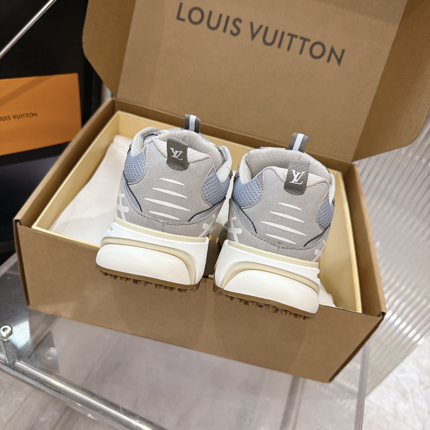 Louis Vuitton LV Tatic Runner Sneaker 1AKC53 （upon uk size） - DesignerGu