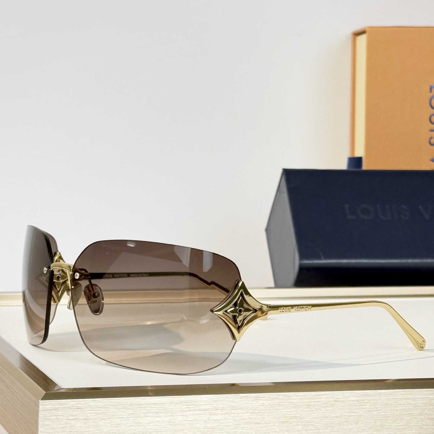 Louis Vuitton Z3457U Sunglasses   - DesignerGu