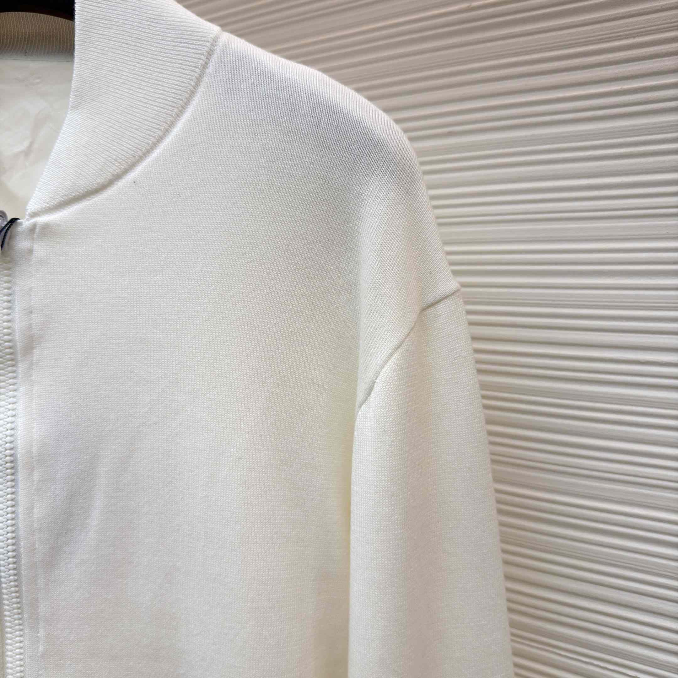 Louis Vuitton Monogram Reversible Light Bomber 1AHUWH - DesignerGu