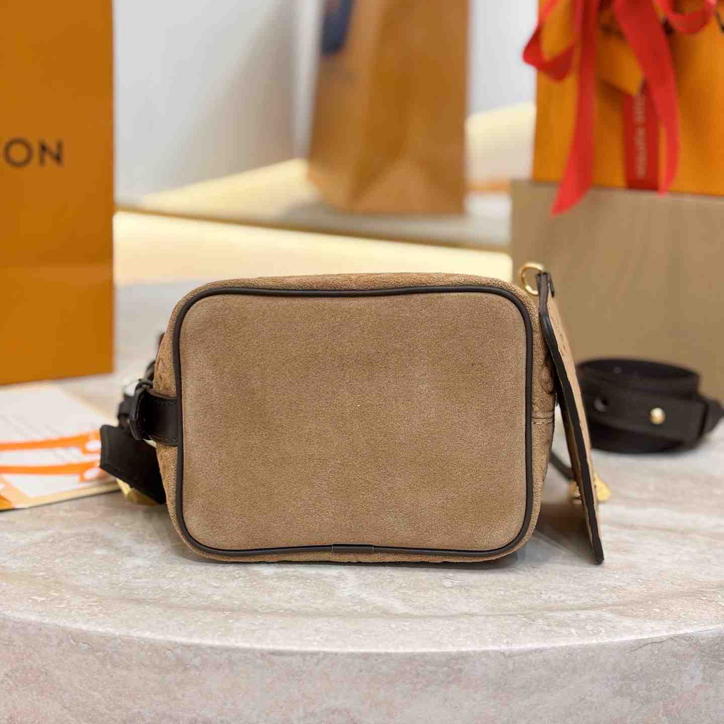 Louis Vuitton All In BB M29834 - DesignerGu