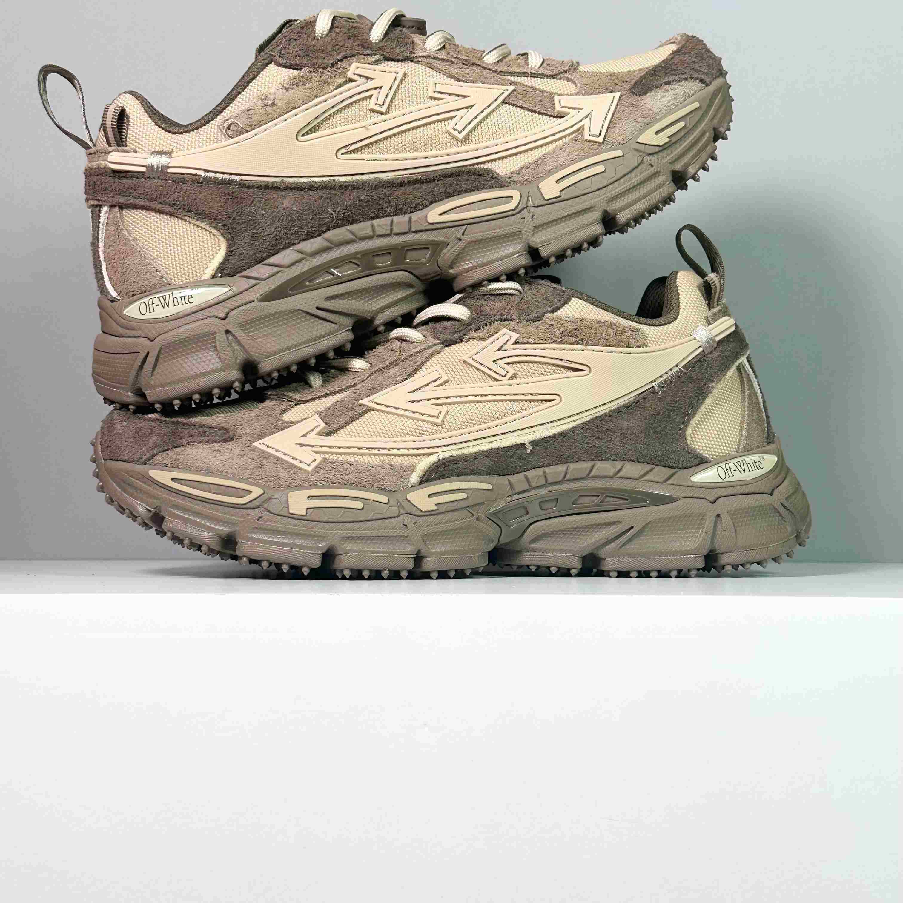 Off-White Brown Be Right Back Logo Combination Sneakers - DesignerGu