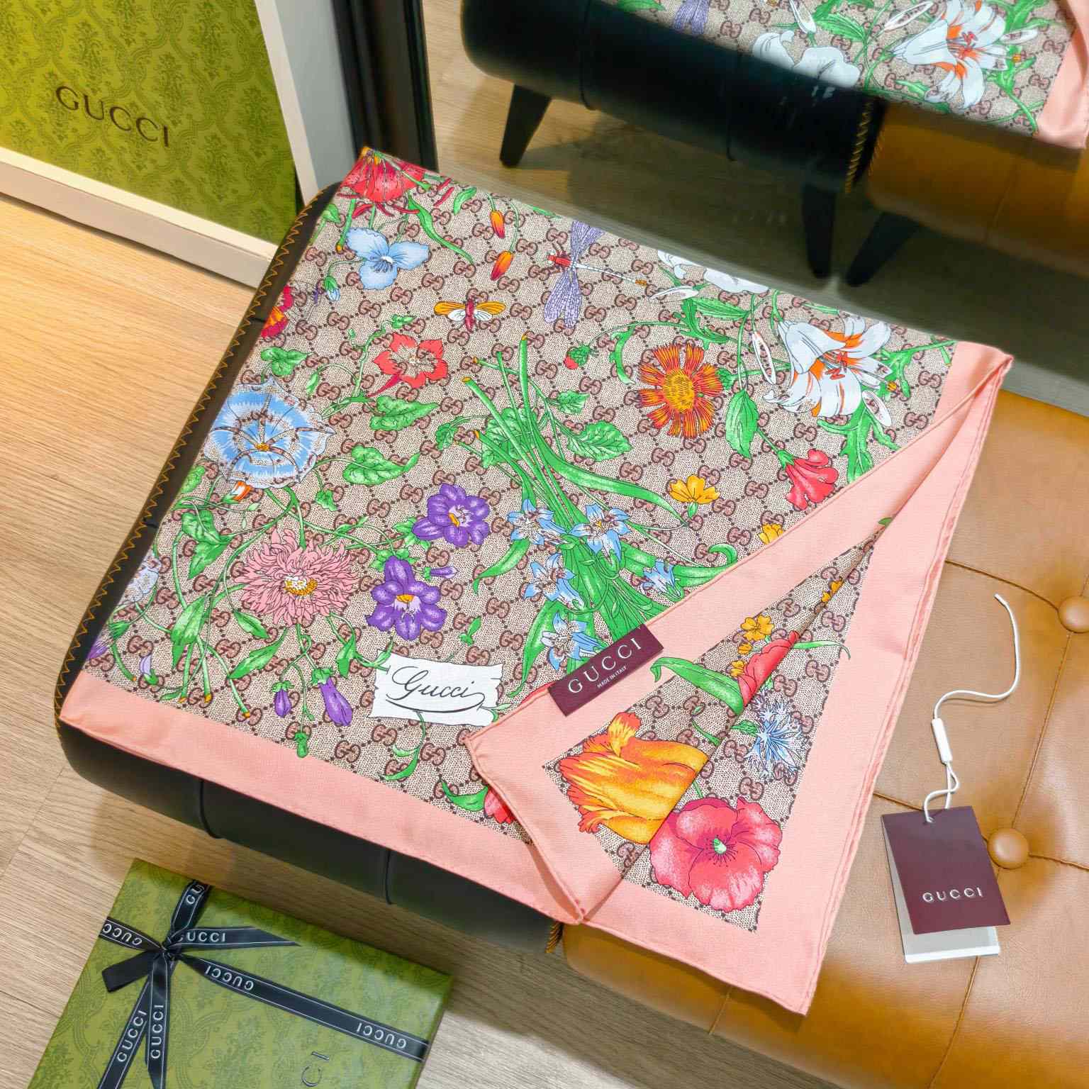 Gucci Printed Flora Silk Twill Carré - DesignerGu