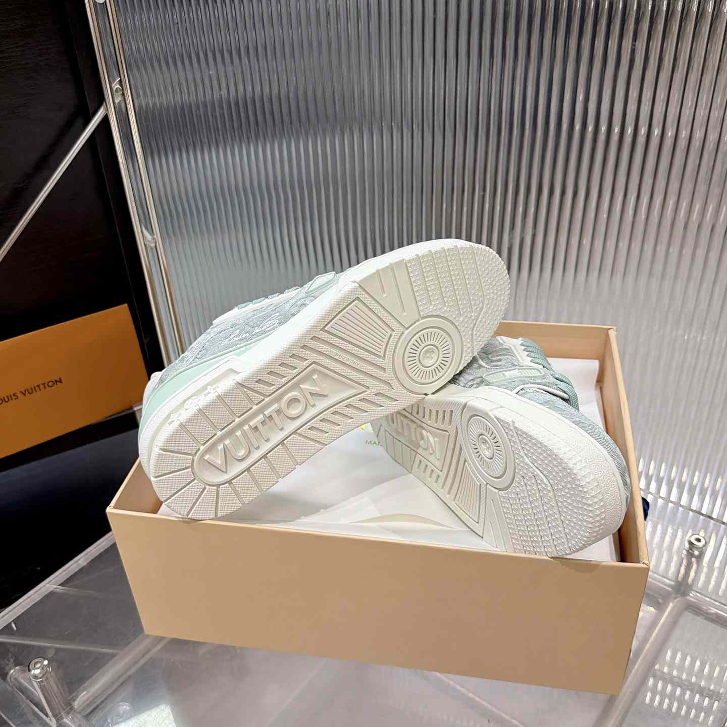 Louis Vuitton LV Trainer Sneaker 1AK7OI（upon uk size） - DesignerGu