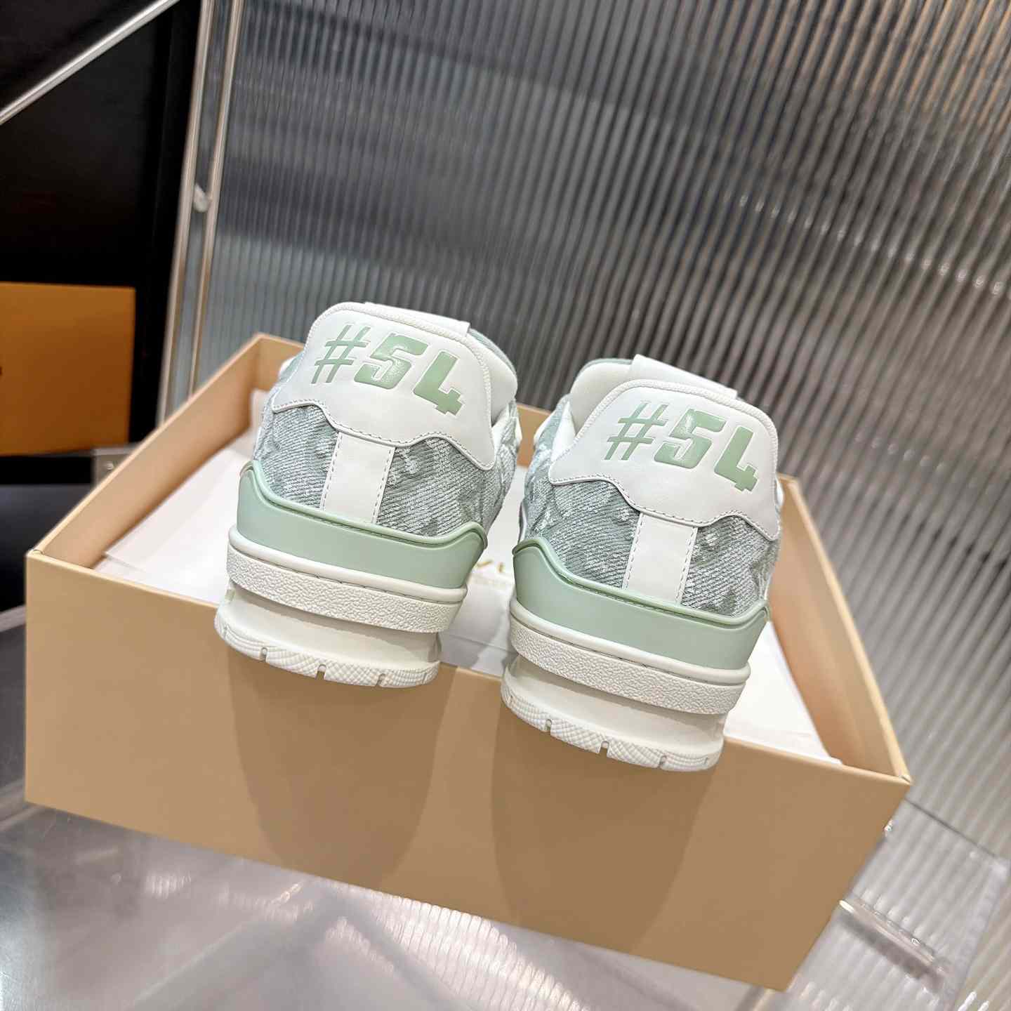 Louis Vuitton LV Trainer Sneaker 1AK7OI（upon uk size） - DesignerGu