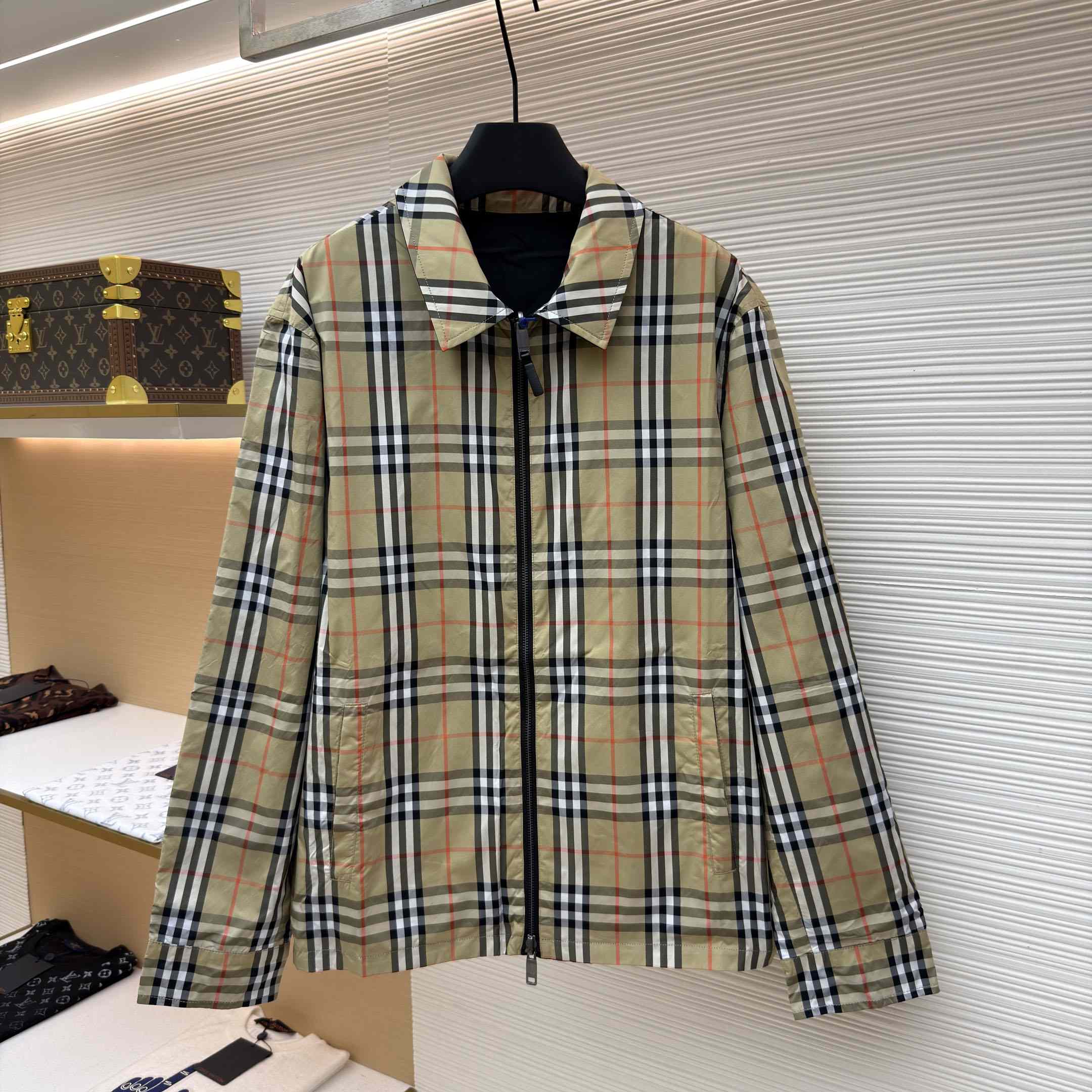 Burberry Reversible Nylon Bloomsbury Harrington Jacket - DesignerGu