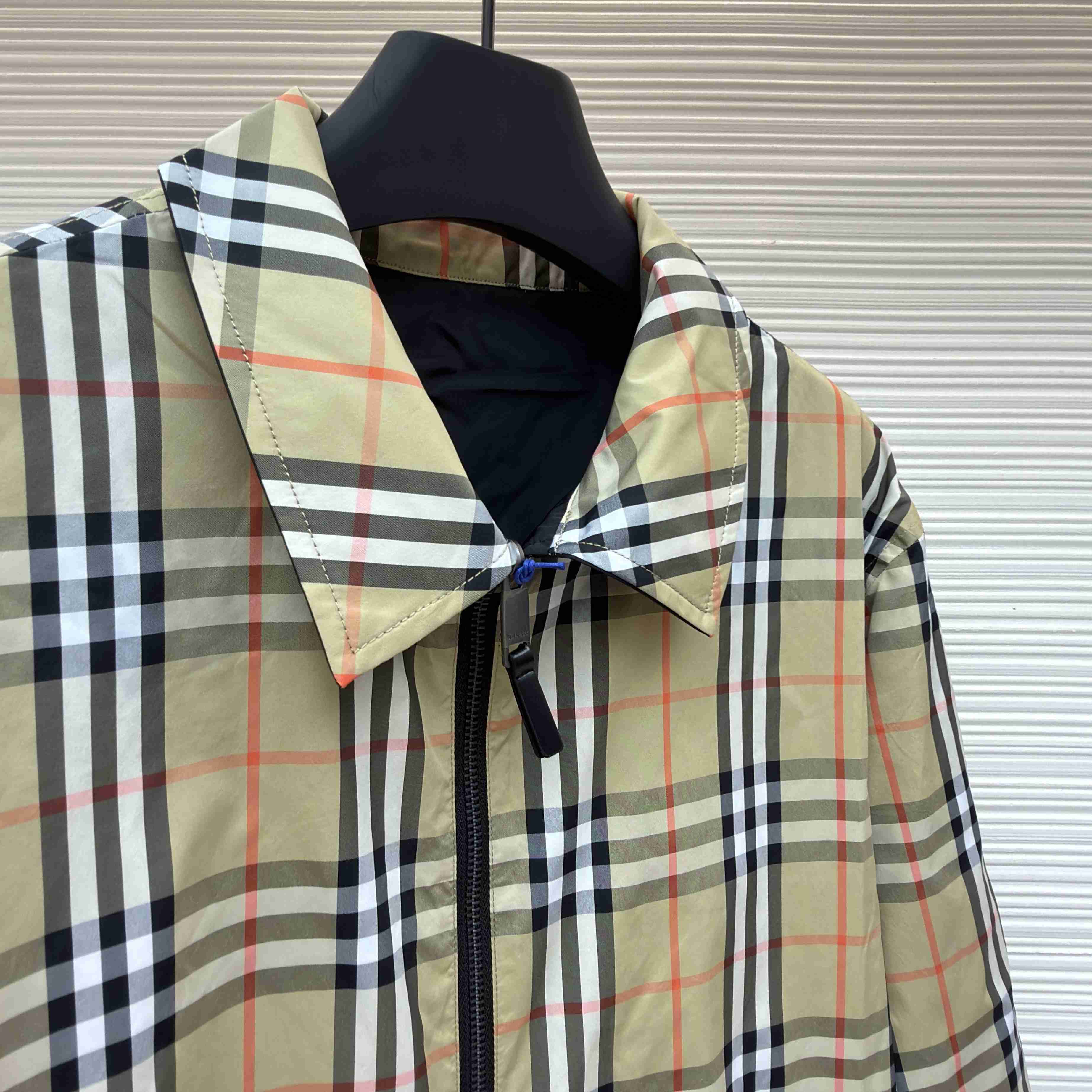 Burberry Reversible Nylon Bloomsbury Harrington Jacket - DesignerGu
