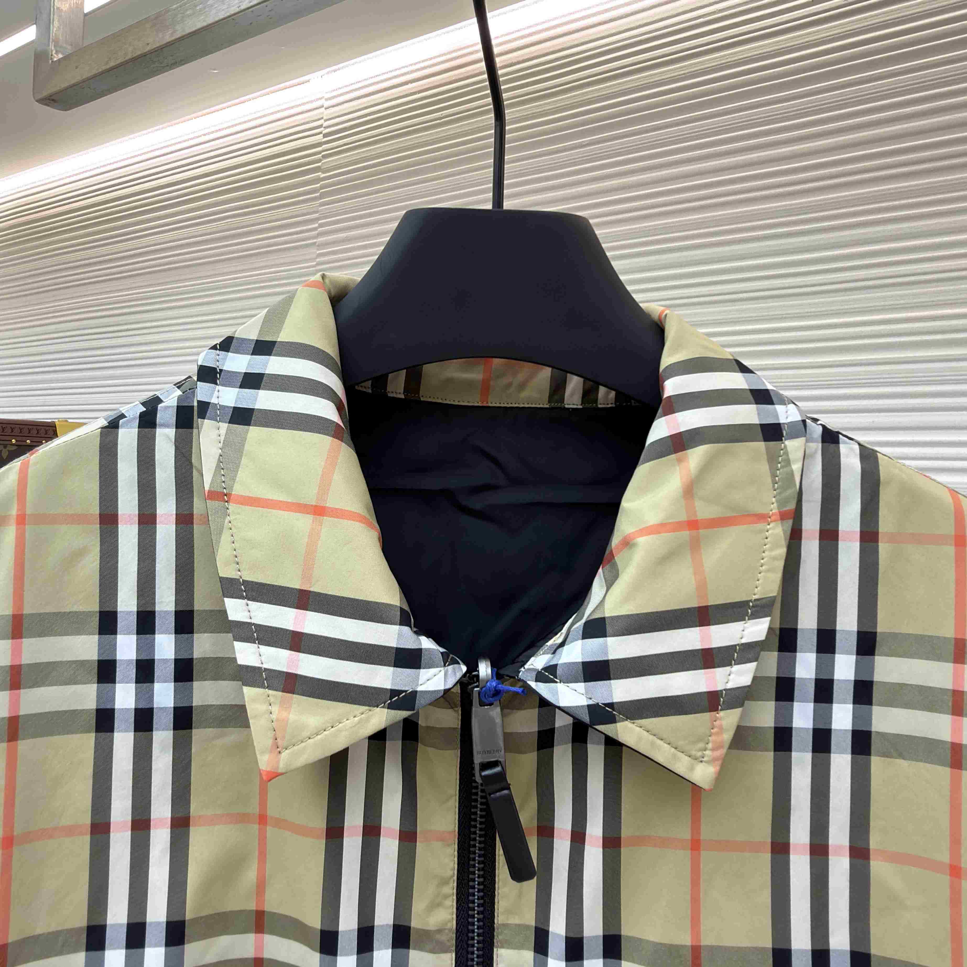 Burberry Reversible Nylon Bloomsbury Harrington Jacket - DesignerGu