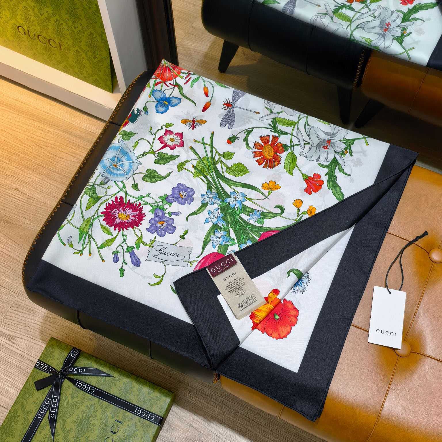Gucci Printed Flora Silk Twill Carré - DesignerGu