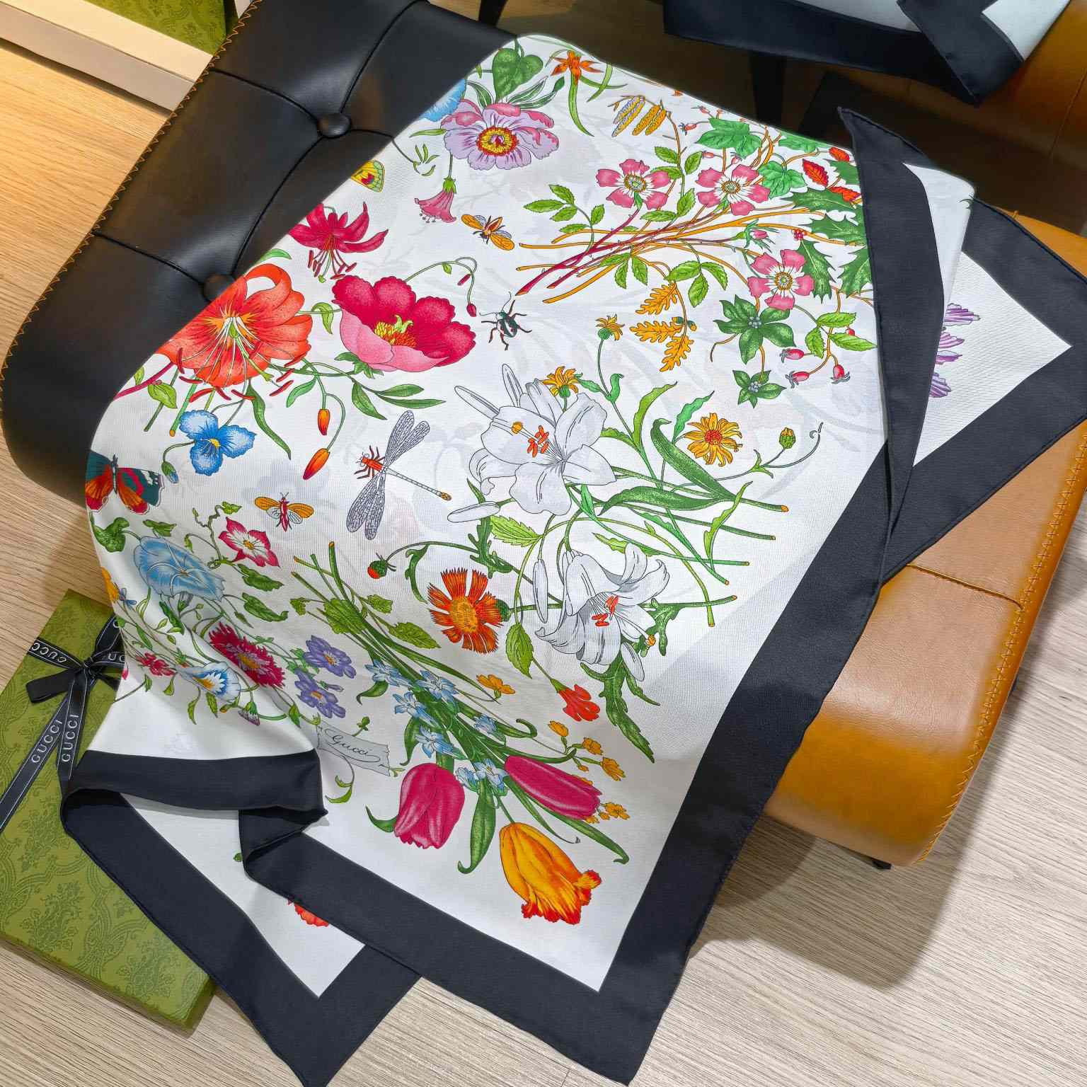 Gucci Printed Flora Silk Twill Carré - DesignerGu