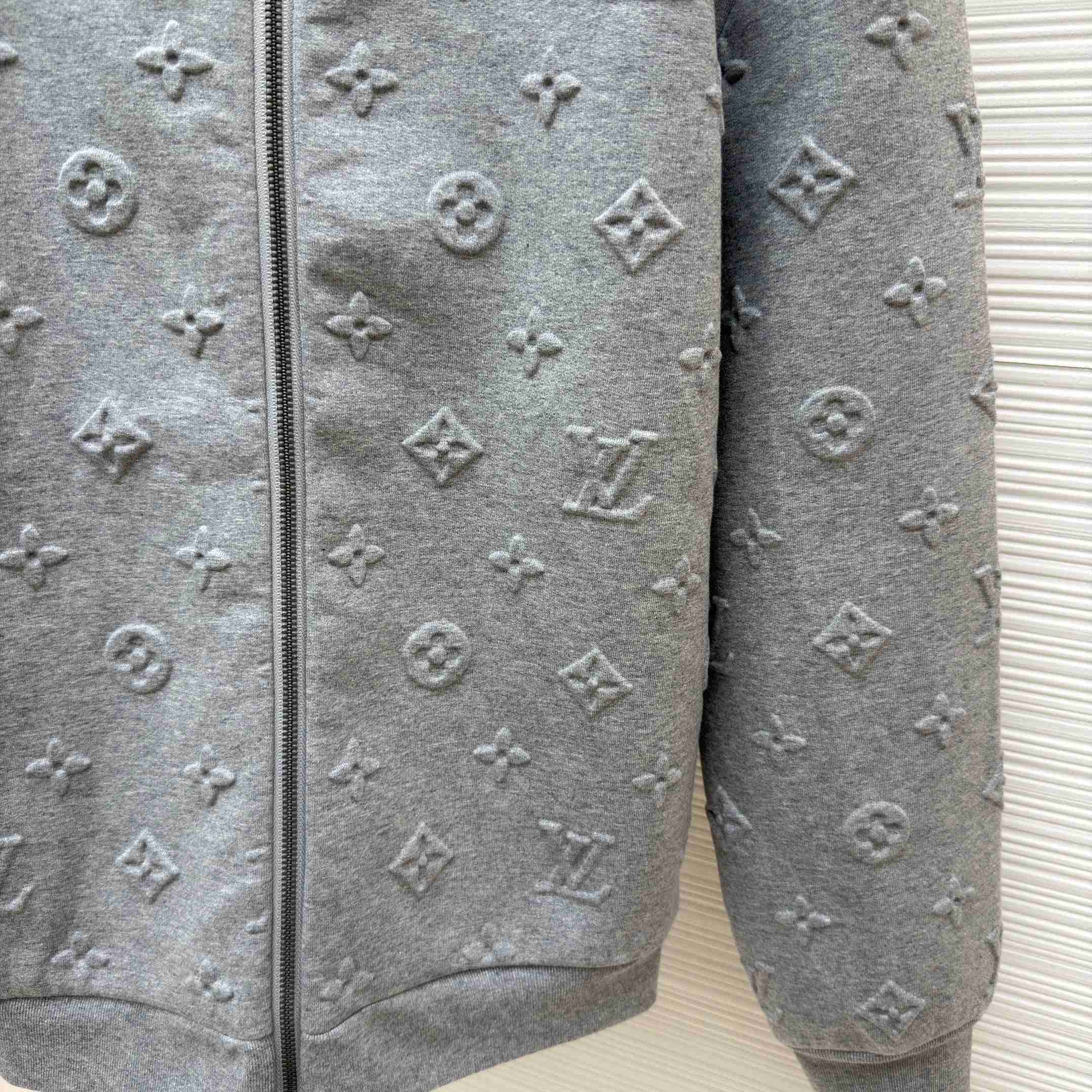 Louis Vuitton Monogram Embossed Track Top 1AK6FV - DesignerGu