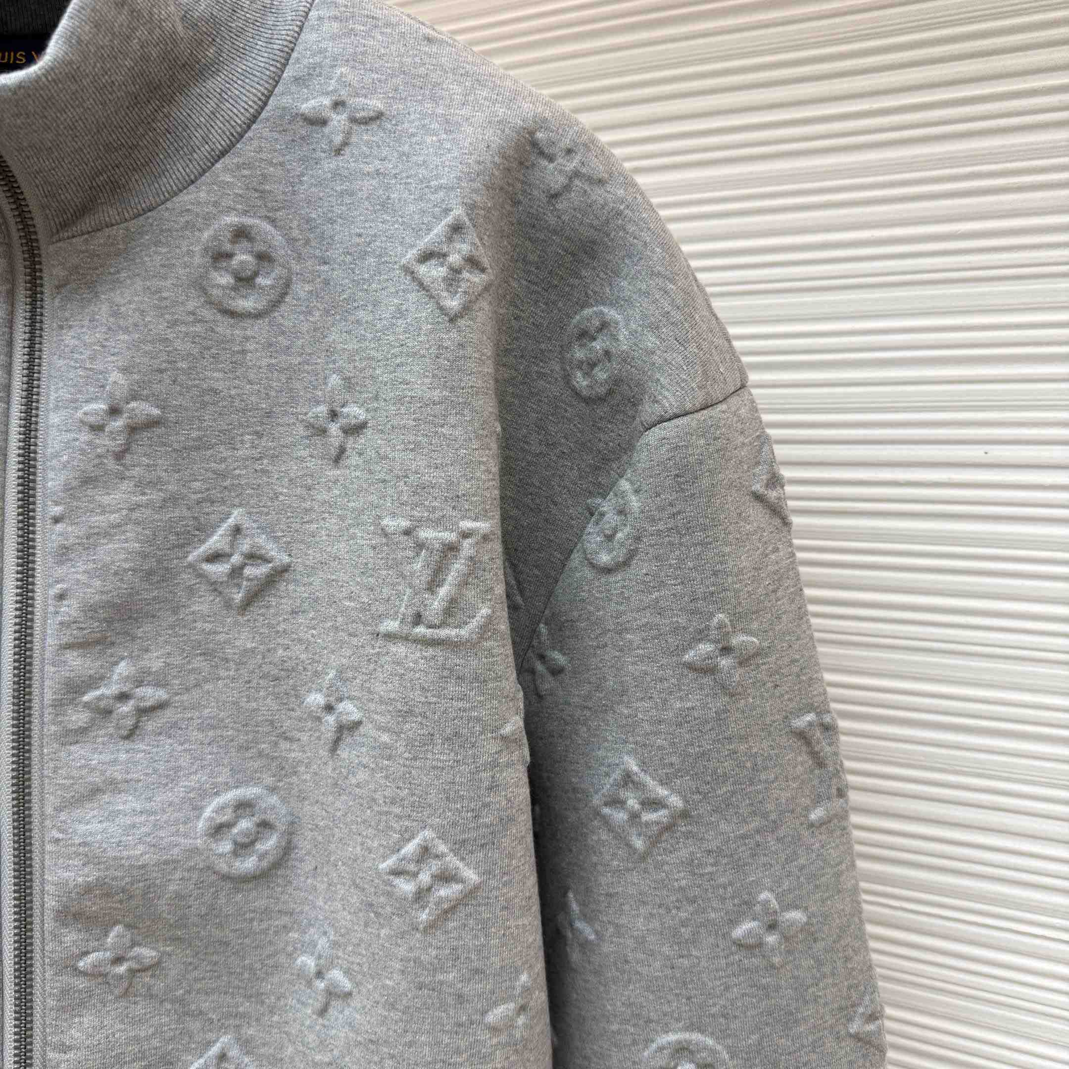 Louis Vuitton Monogram Embossed Track Top 1AK6FV - DesignerGu