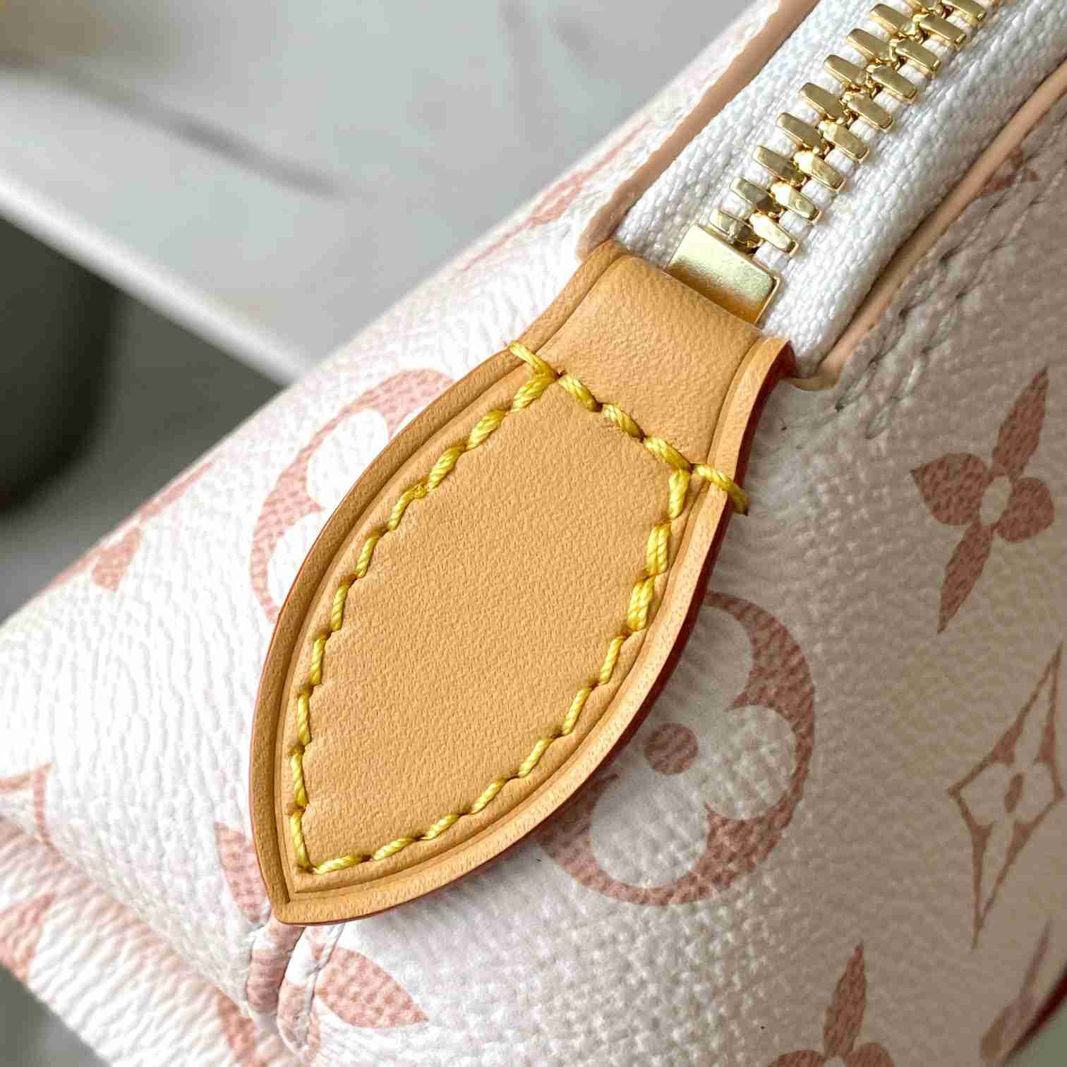 Louis Vuitton Squire East West M2A457 - DesignerGu