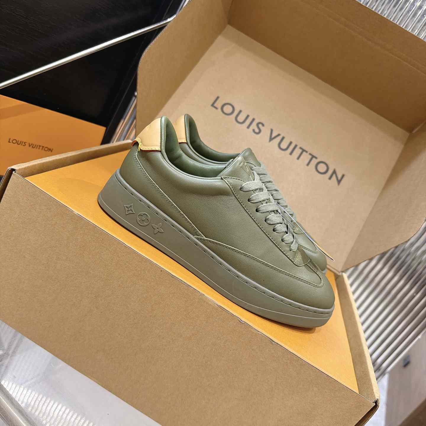 Louis Vuitton LV Flash Sneaker 1AJA58  (upon uk size) - DesignerGu