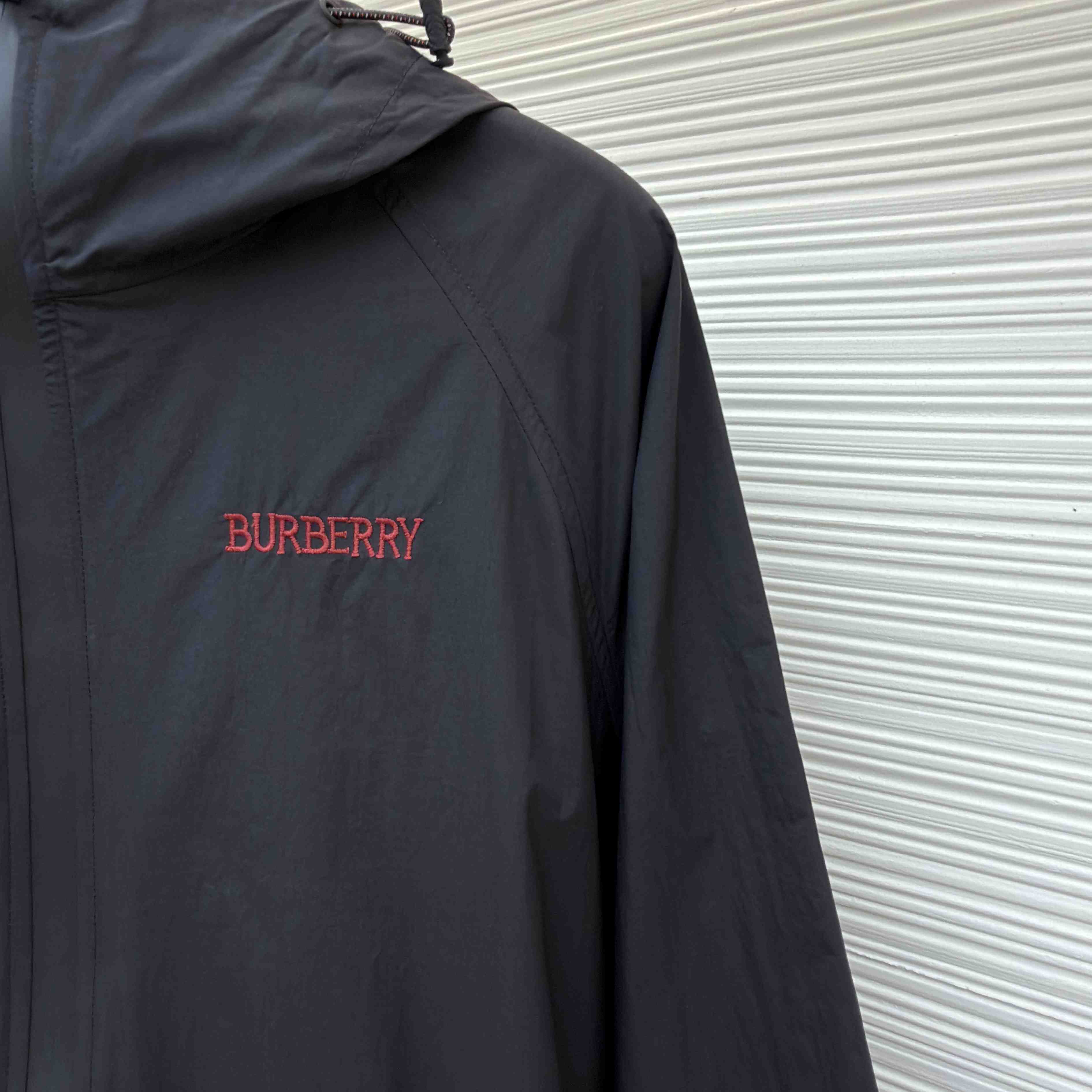 Burberry Heart Knight Nylon Clapton Hooded Jacket - DesignerGu