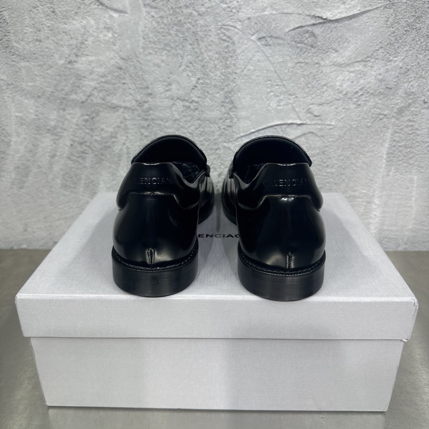 Balenciaga Comfy Loafer In Black - DesignerGu