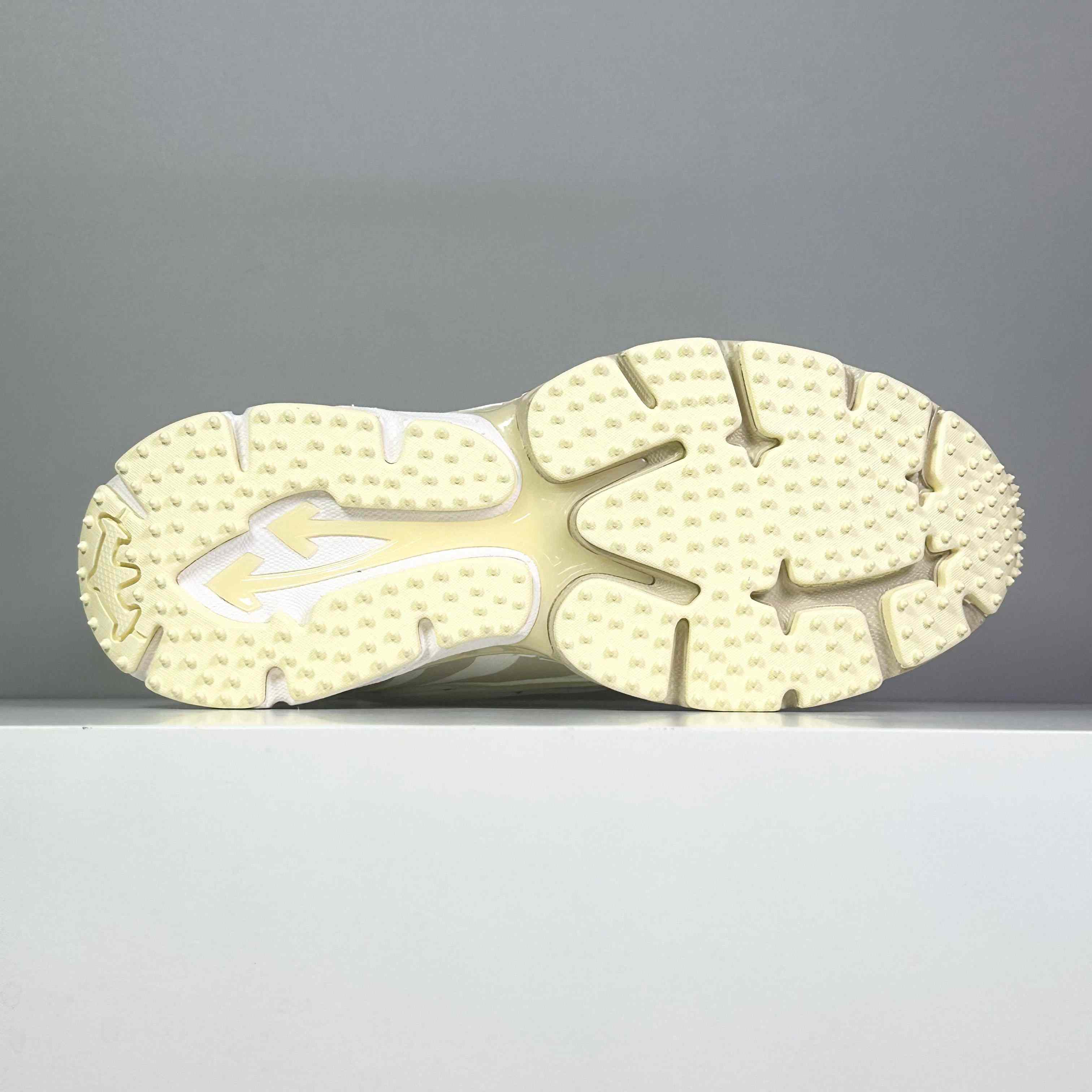 Off-White Be Right Back Sneakers - DesignerGu
