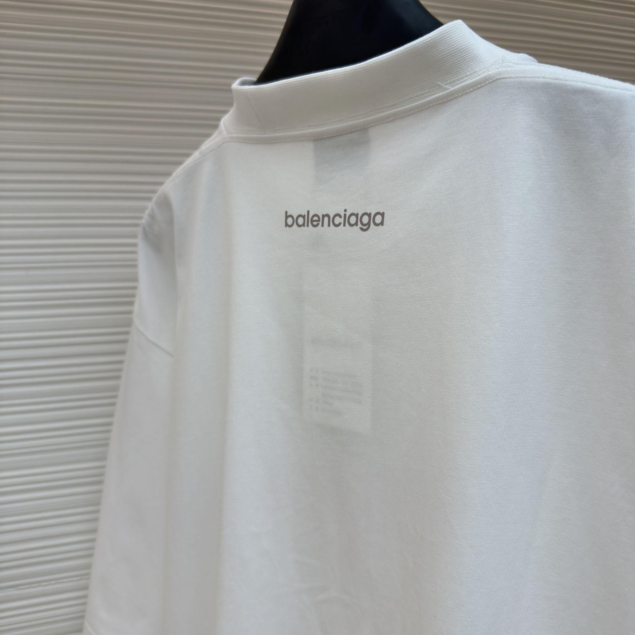 Balenciaga Bodies Medium Fit T-shirt in White - DesignerGu