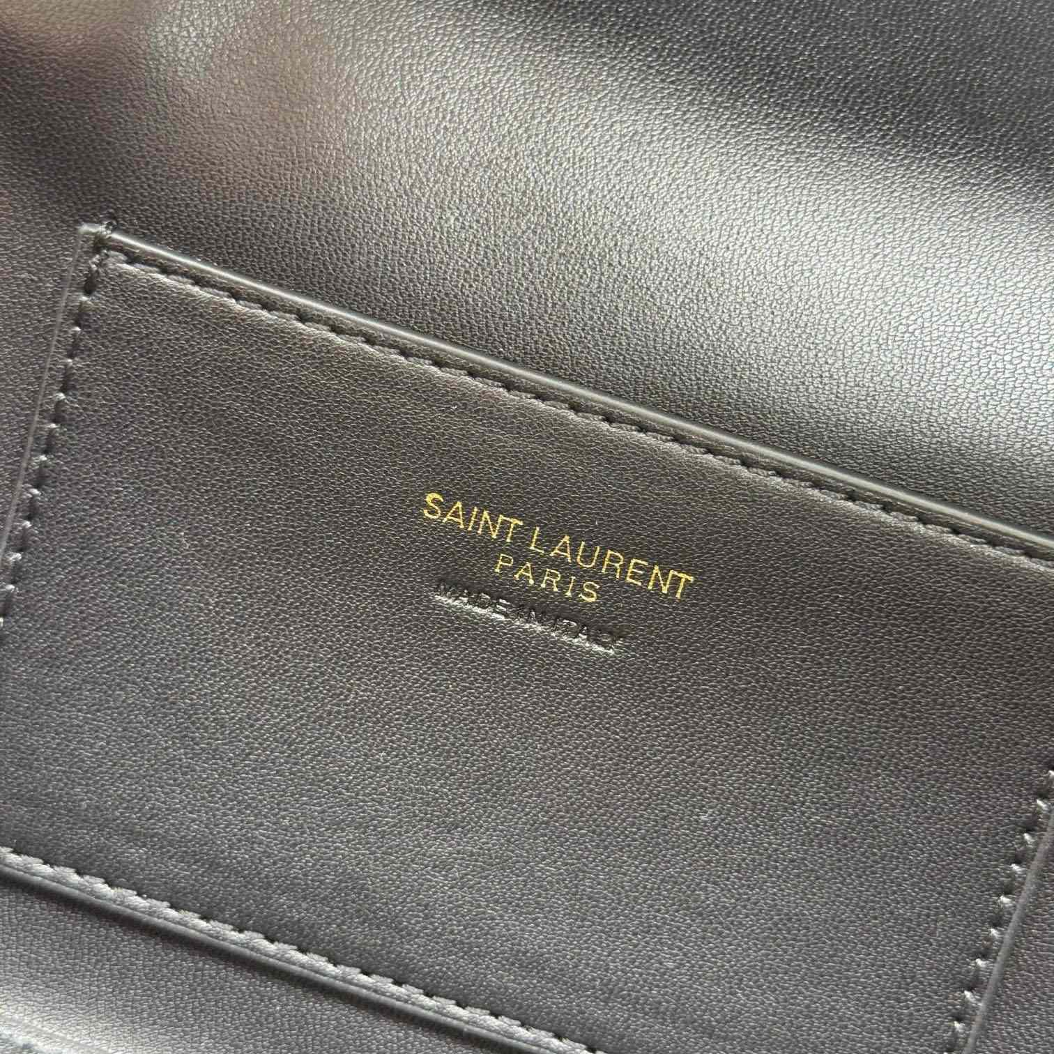 Saint Laurent GABY Vanity large In Suede - DesignerGu