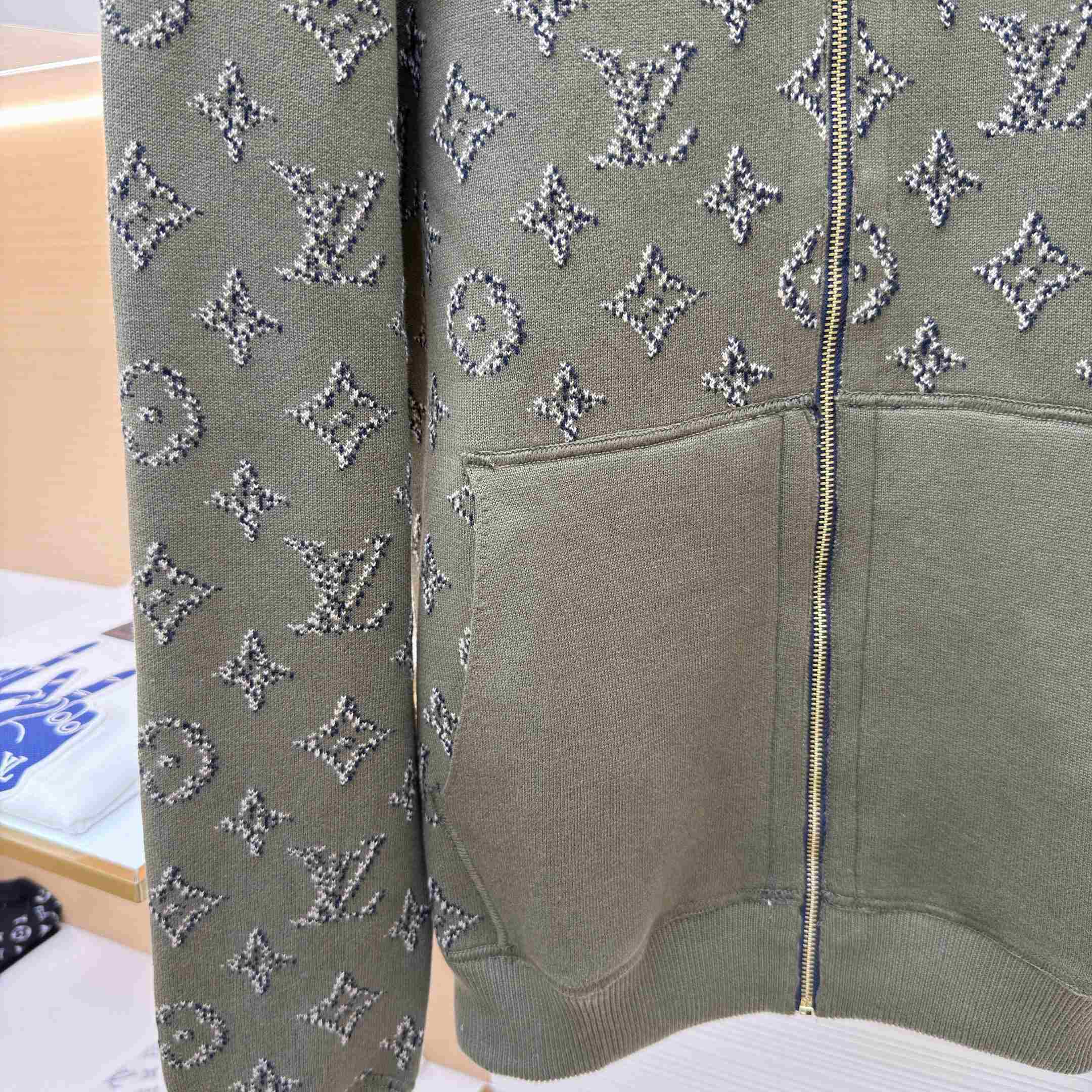 Louis Vuitton Reversible Monogram Jacquard Bomber 1AKLY9 - DesignerGu