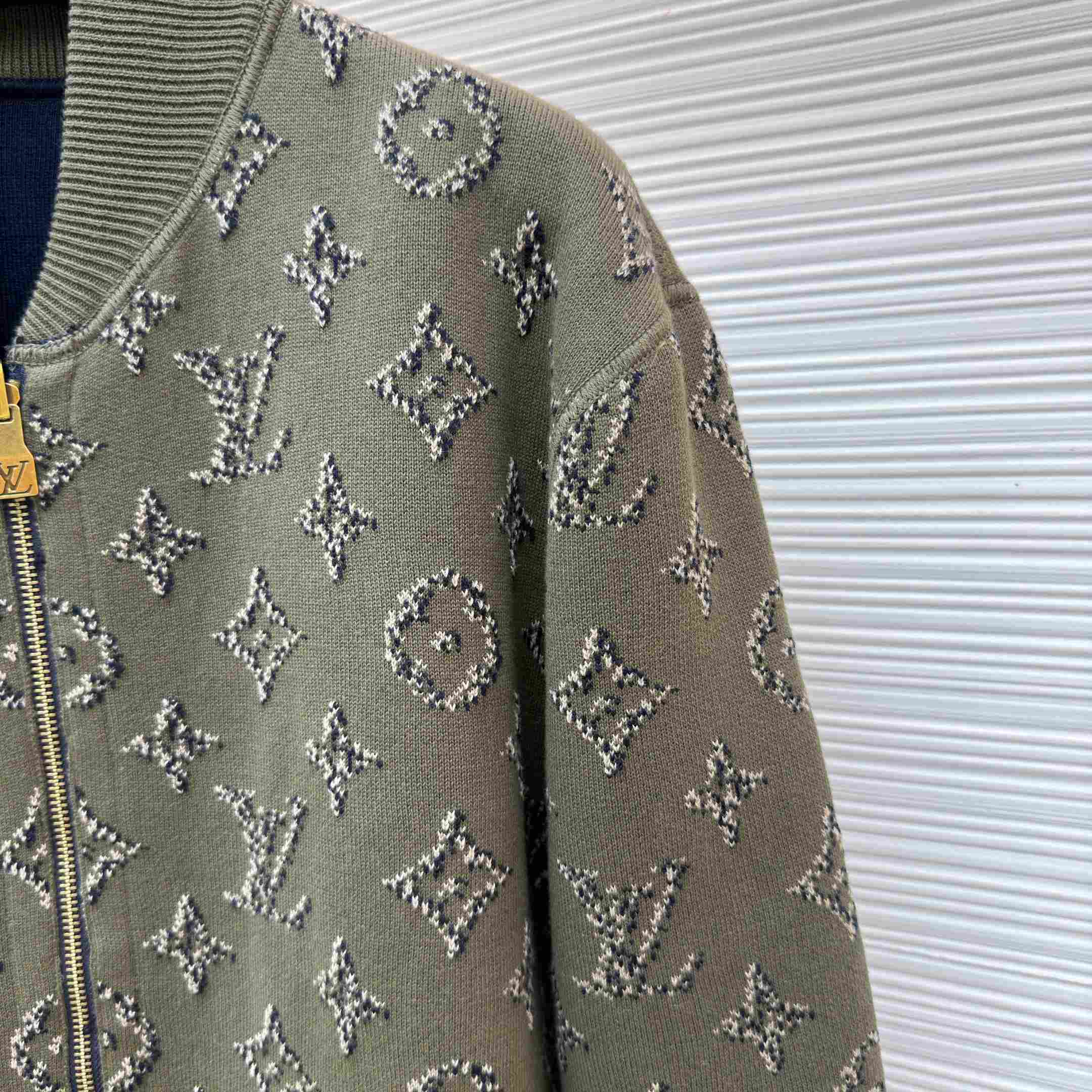 Louis Vuitton Reversible Monogram Jacquard Bomber 1AKLY9 - DesignerGu
